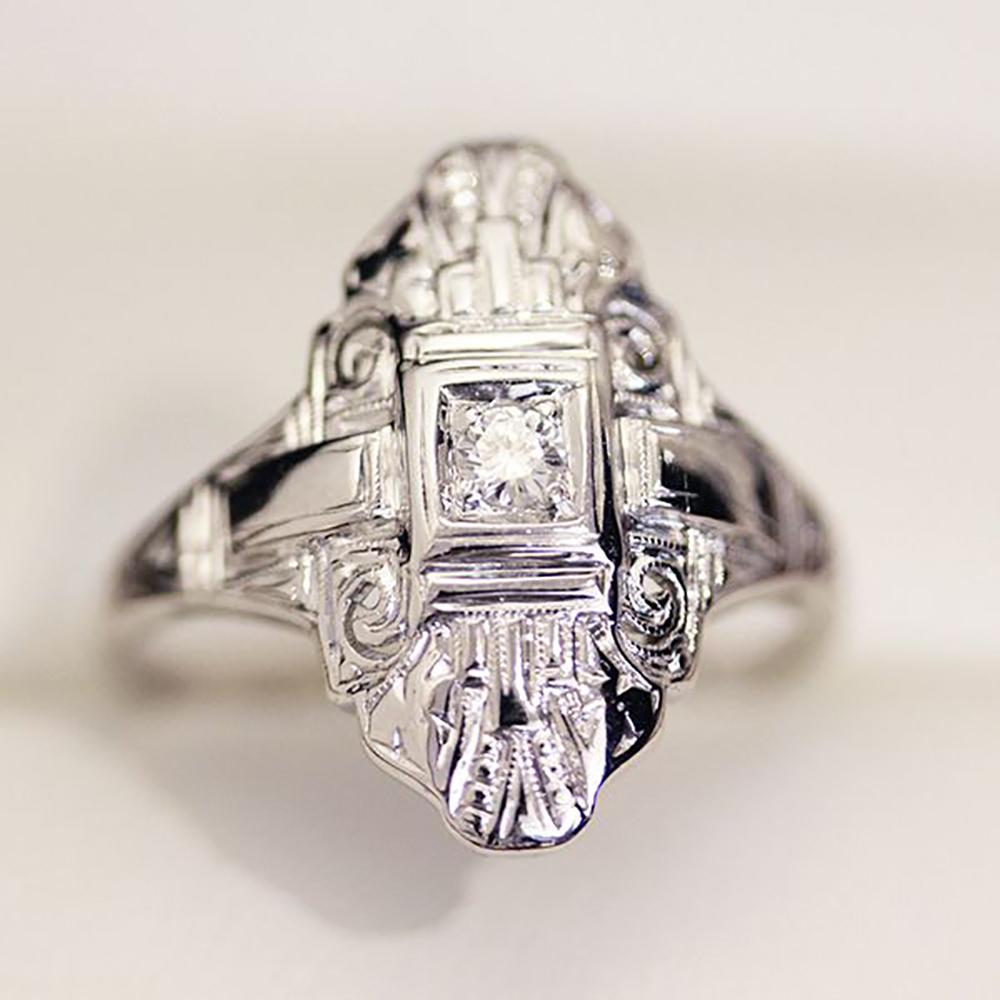 Brilliant Cut Antique 1930s Diamond Gold Ring For Sale