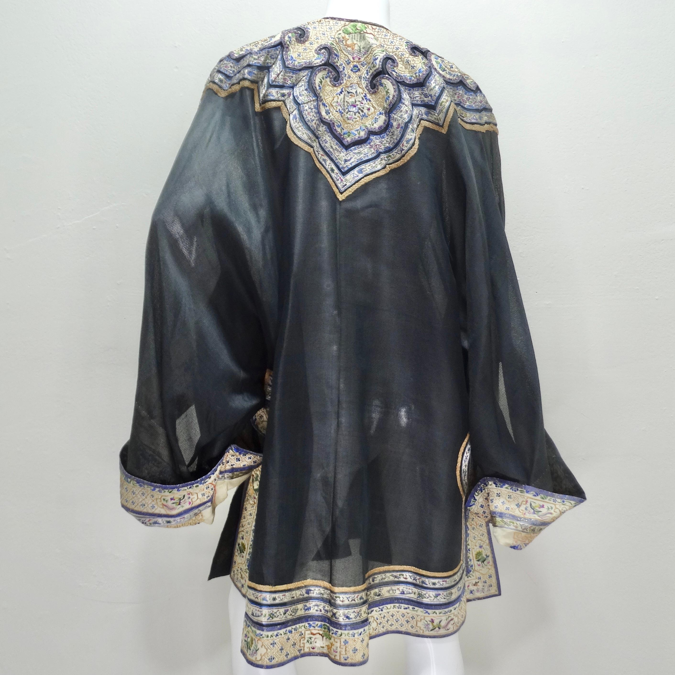 Antique 1930s Embroidered Chinese Gauze Robe For Sale 2