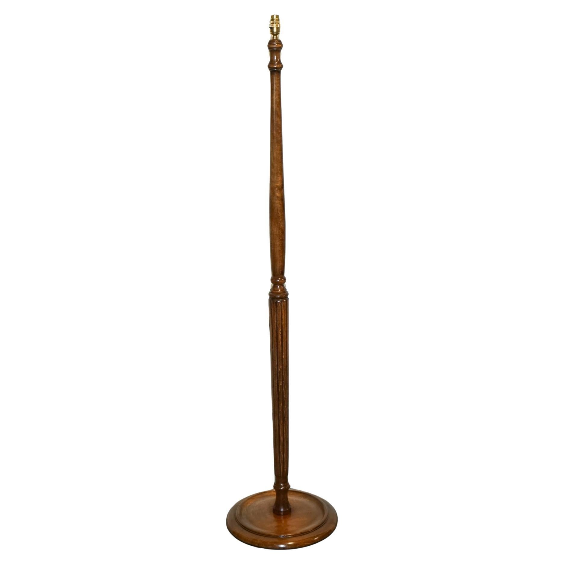 ANTIQUE 1930'S FRENCH POLiSHED WALNUT STANDARD FLOOR LAMP