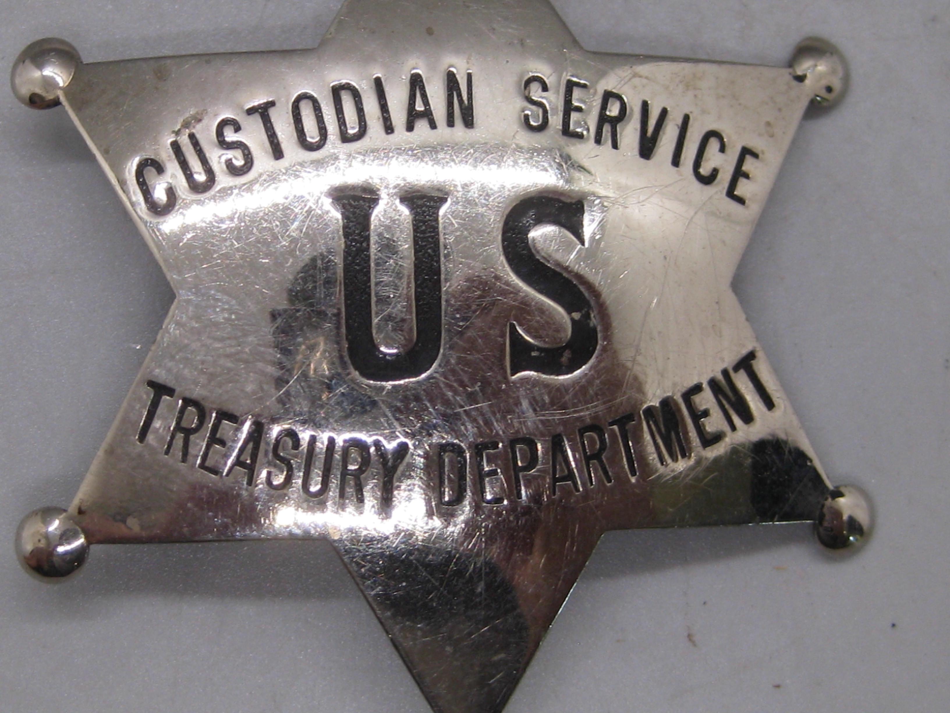 Antique 1930's Moise Klinkner U.S. Custodian Service Marshall Badge OBSOLETE! In Good Condition For Sale In San Diego, CA
