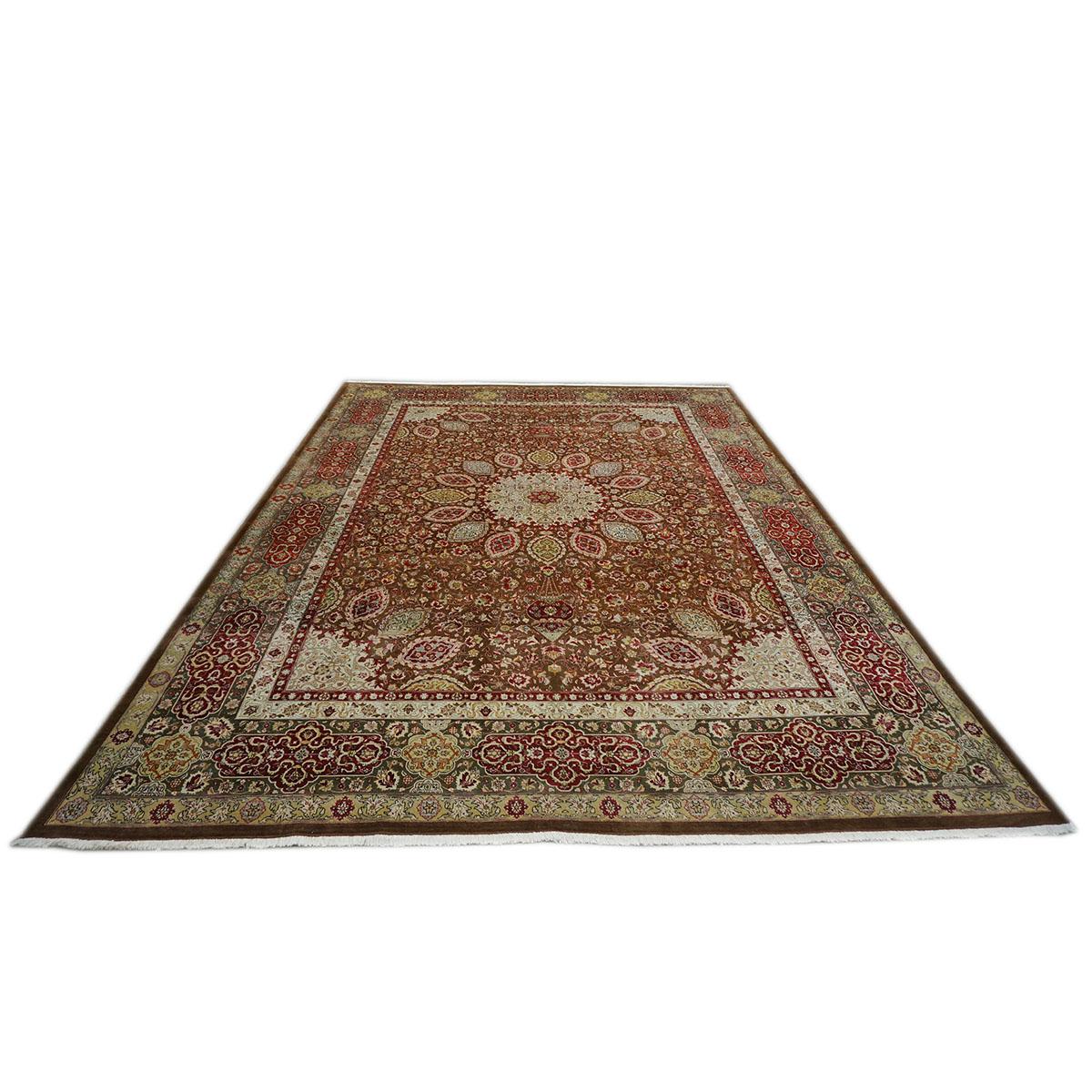 Antiker persischer Tabriz-Teppich 10x14 aus den 1930er Jahren, braun, rot und dunkelgrün, handgefertigt im Zustand „Gut“ im Angebot in Houston, TX