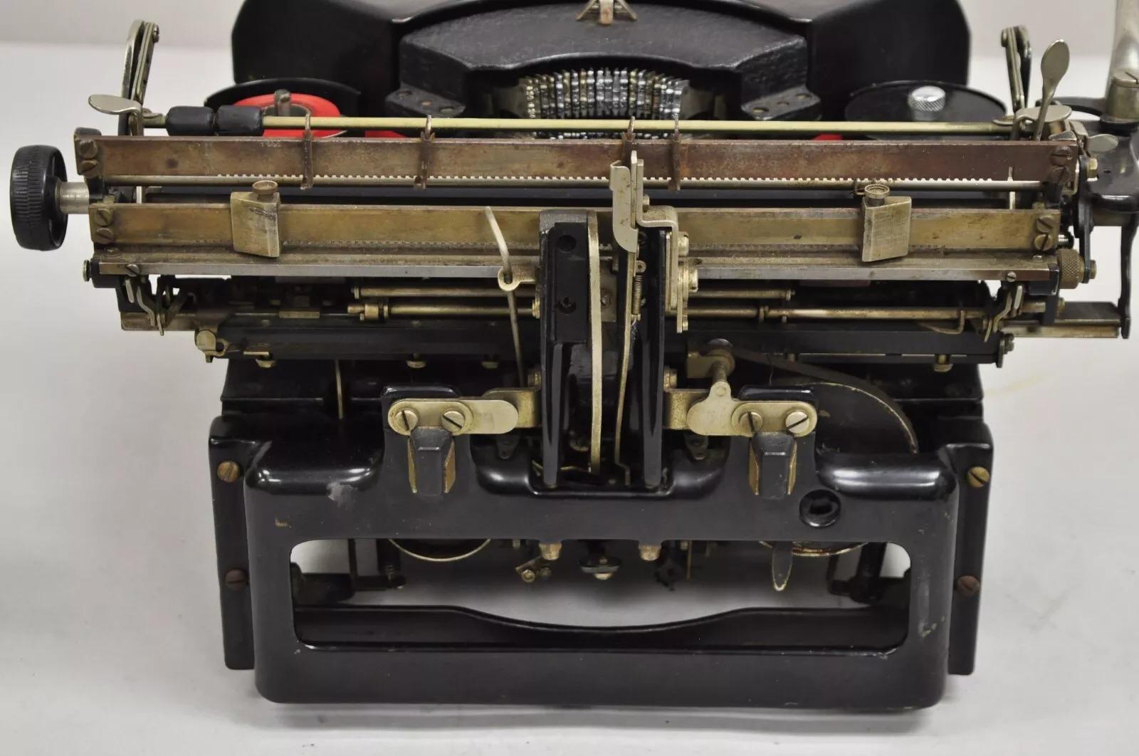 Ancienne machine à écrire Remington Noiseless Model 6 Black des années 1930 en vente 2