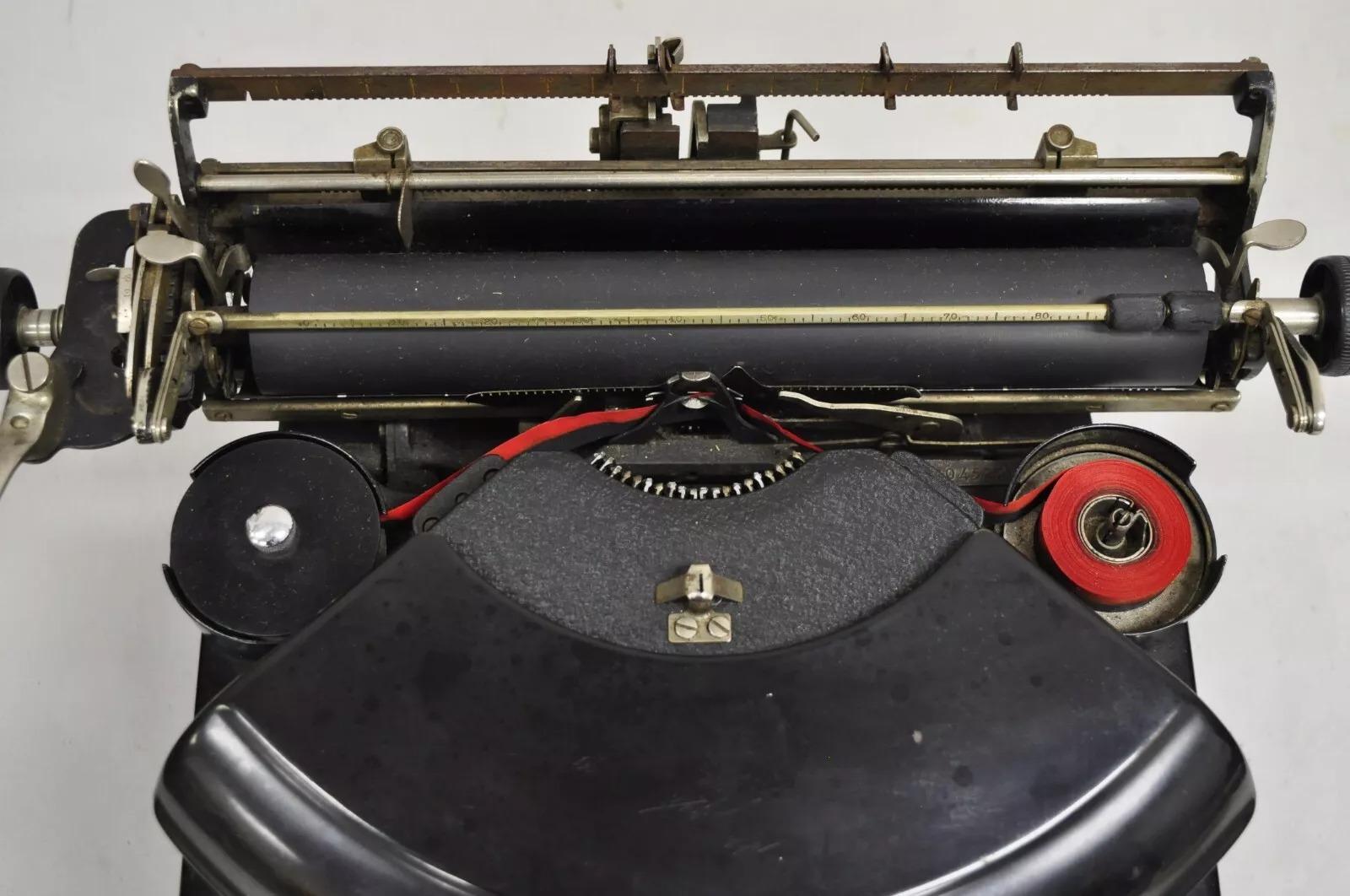 Moulage Ancienne machine à écrire Remington Noiseless Model 6 Black des années 1930 en vente