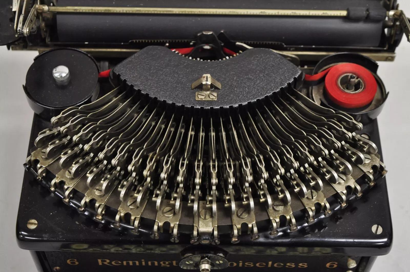 Ancienne machine à écrire Remington Noiseless Model 6 Black des années 1930 Bon état - En vente à Philadelphia, PA