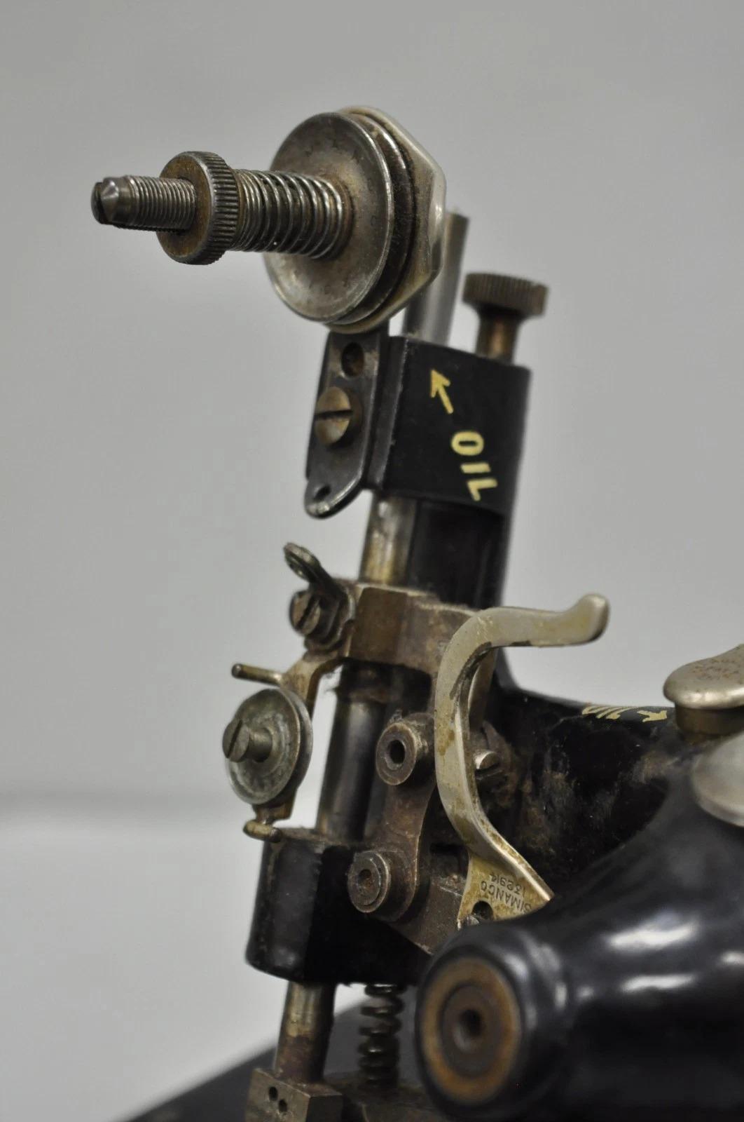 Antigua máquina de coser overlock Singer 81-K78 de los años 30, fabricada en Gran Bretaña en venta 5