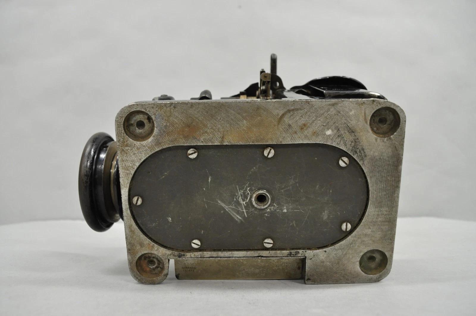 Antigua máquina de coser overlock Singer 81-K78 de los años 30, fabricada en Gran Bretaña en venta 7