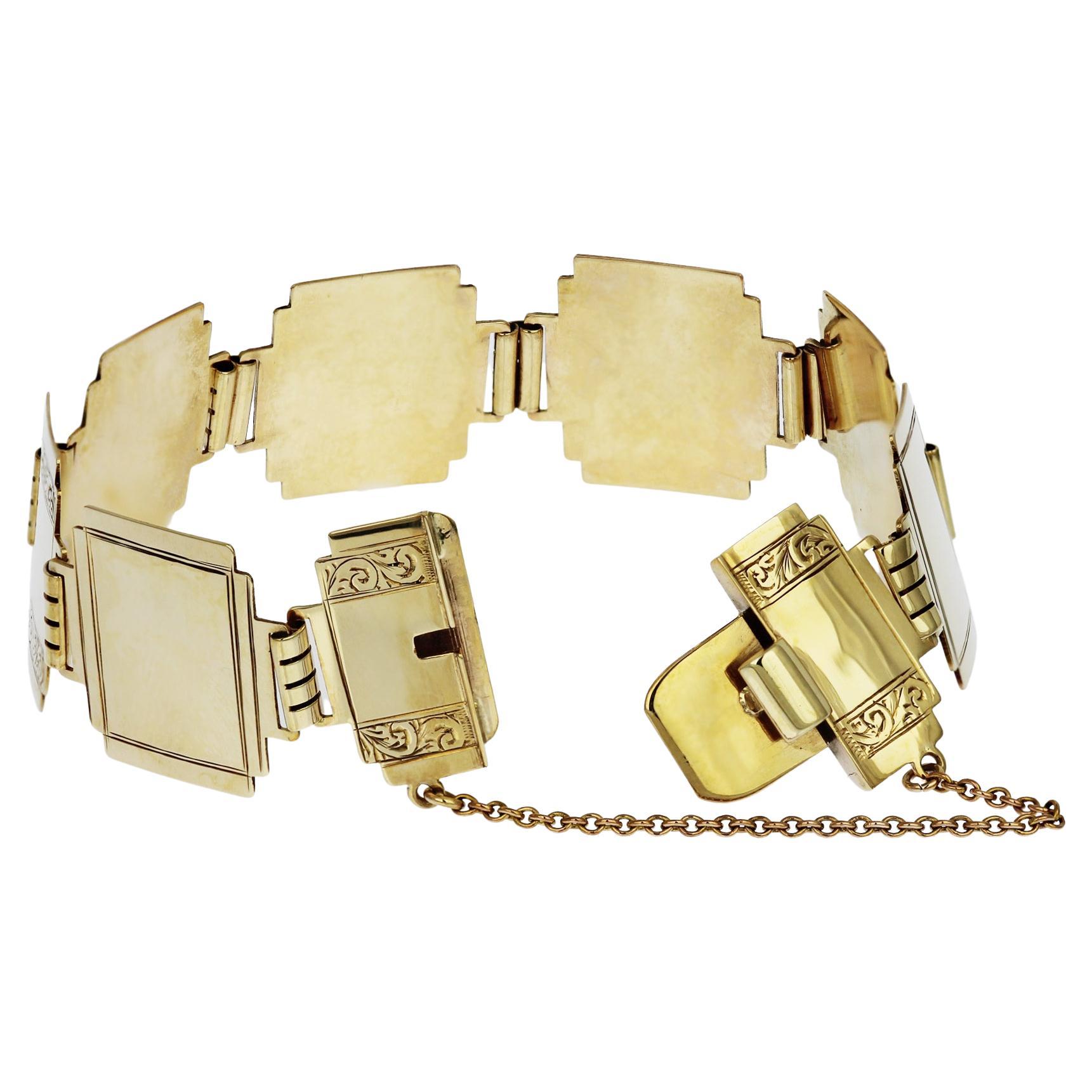 Antique Art Deco 9ct yellow gold bracelet with engraved square segments For Sale