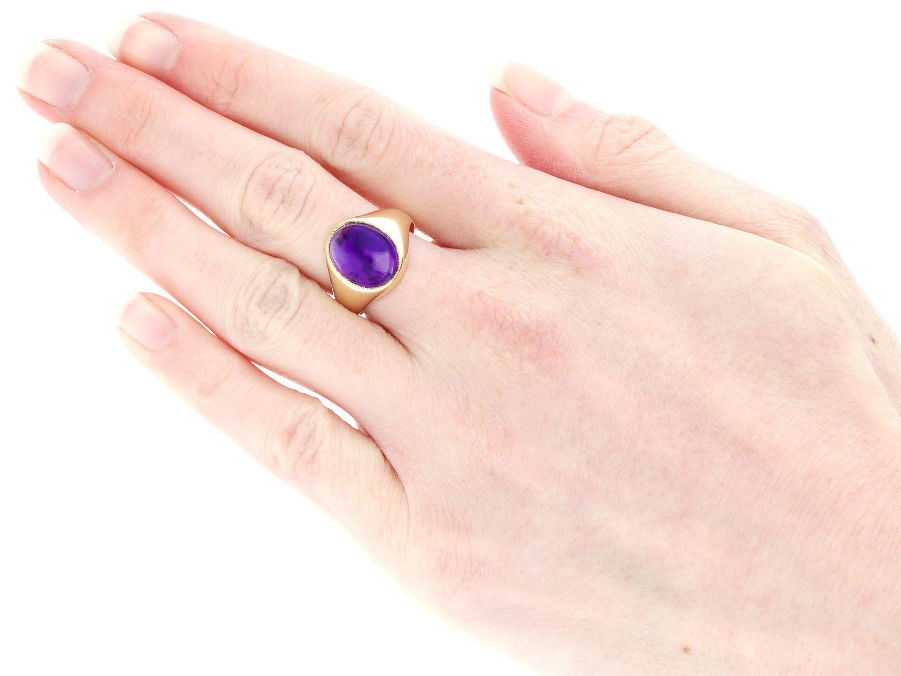 Cabochon Antique 1936 4.33 Carat Amethyst and Yellow Gold Signet Ring For Sale