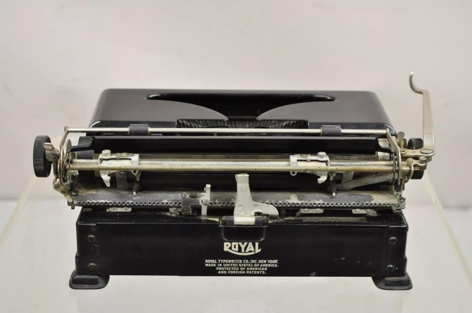 Antique 1938 Royal Model O Vintage Art Deco Black Portable Typewriter For Sale 3