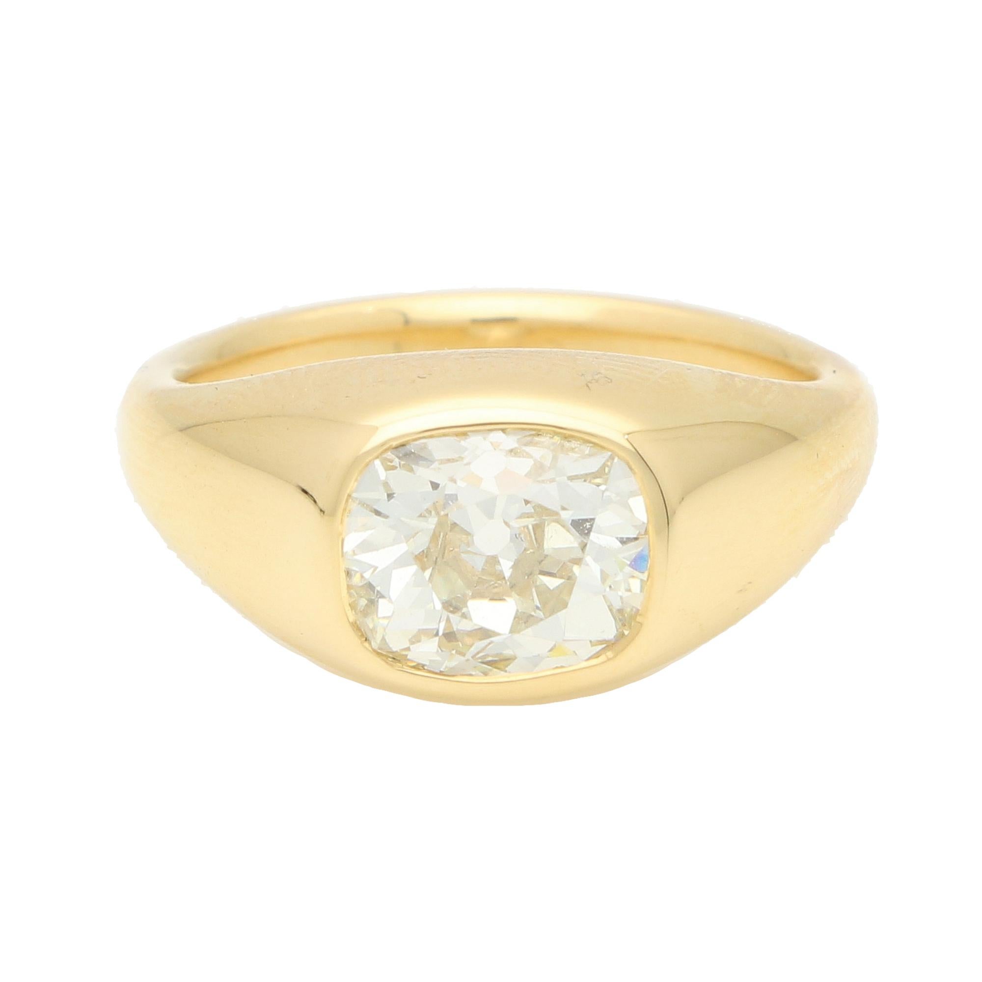 Modern Antique 1.93ct Old Cushion Cut East-West Diamond Ring in 18k Yellow Gold For Sale