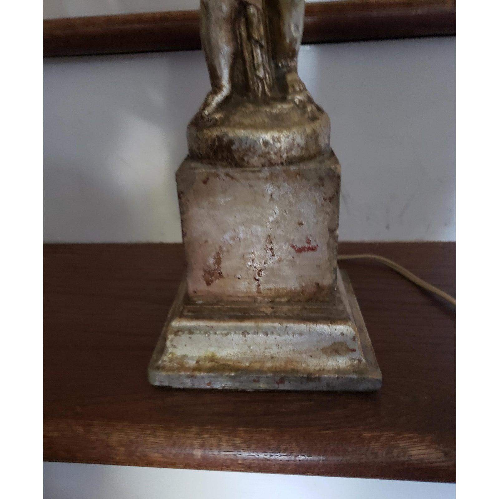 Rare lampe de table antique Cherub.
L'abat-jour n'est pas inclus.
  