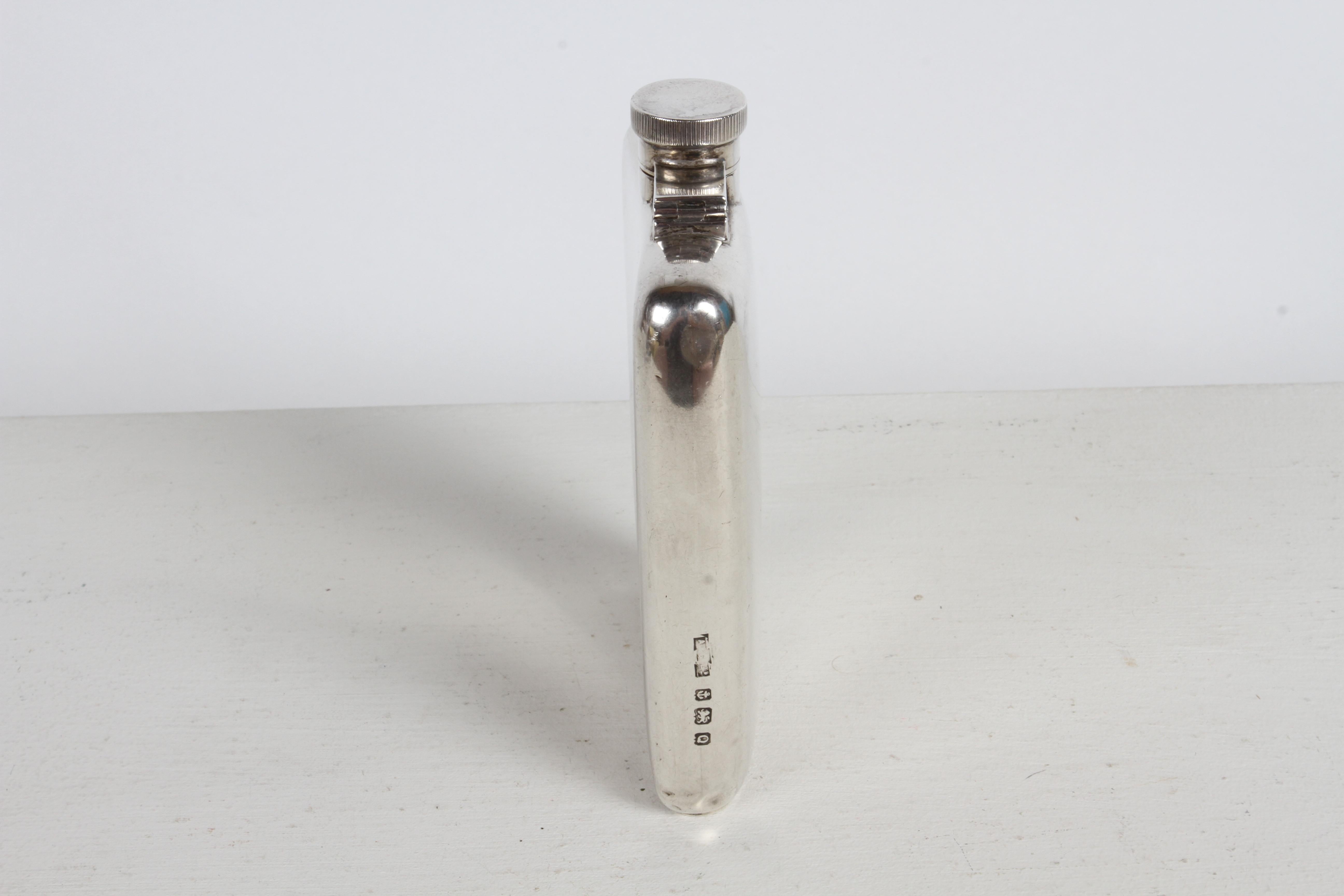 Antique 1940s Gentleman's Sterling Silver Pocket or Hip Flask by Asprey London For Sale 2
