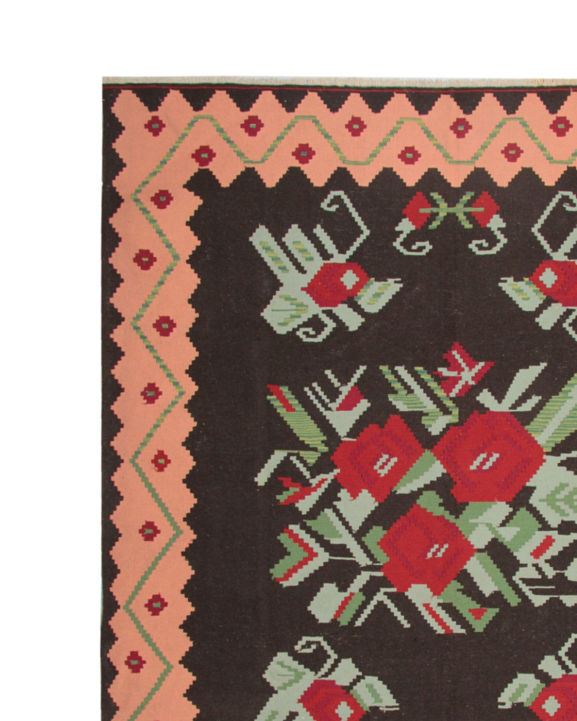 Antiker moldawischer Kelim aus den 1940er Jahren mit floralen Motiven und Zig-Zag-Bordüre im Angebot 3