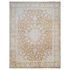 Antiquities 1940s Persian Tabriz 10x13 Tan, Brown, & Ivory Handmade Area Rug (Tapis Persan Tabriz 10x13 Tan, Brown, & Ivory fait à la main)