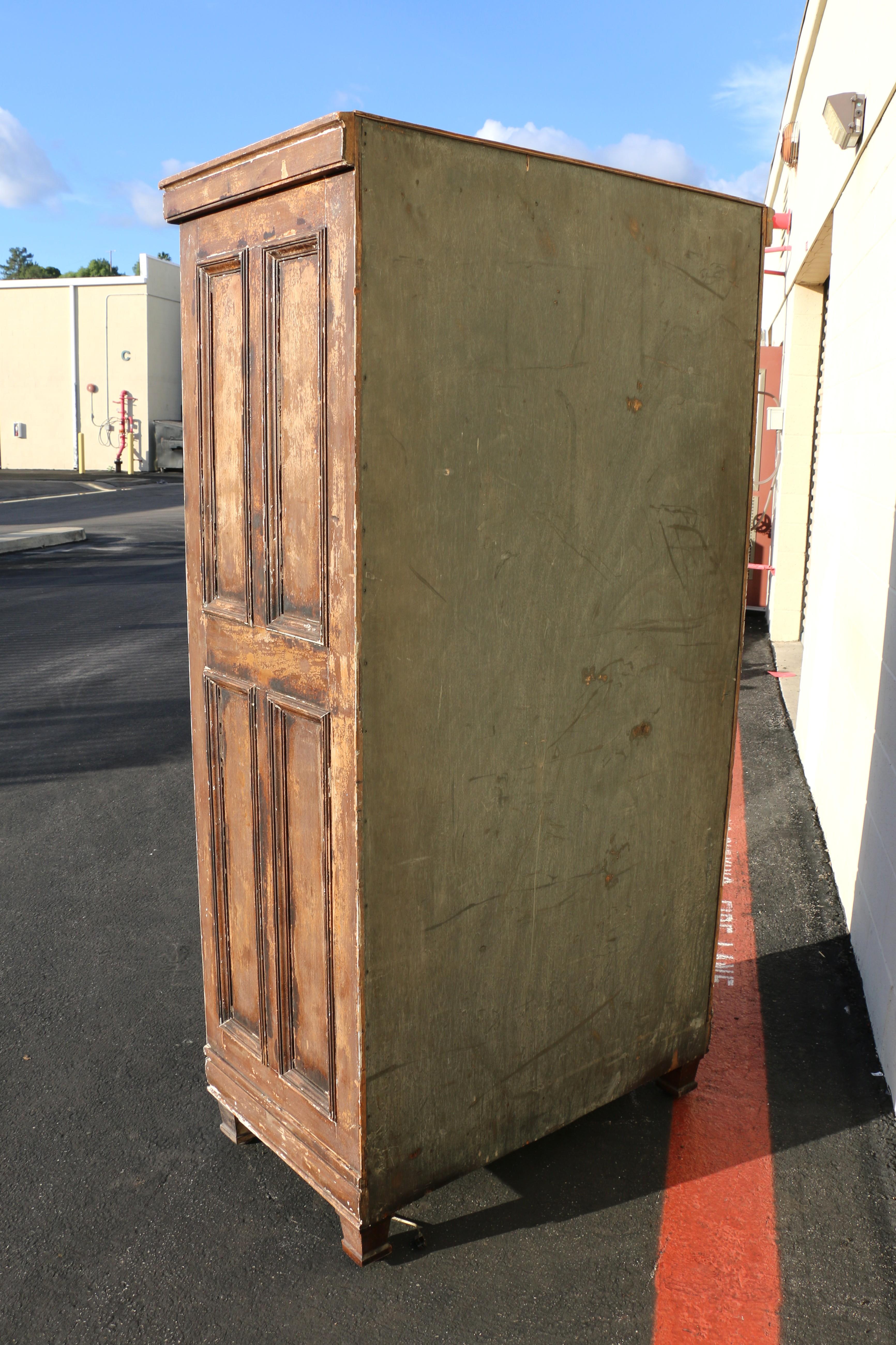 Antique Mirror, mobile da esposizione in legno rustico degli anni '40 con specchio interno in vendita 11