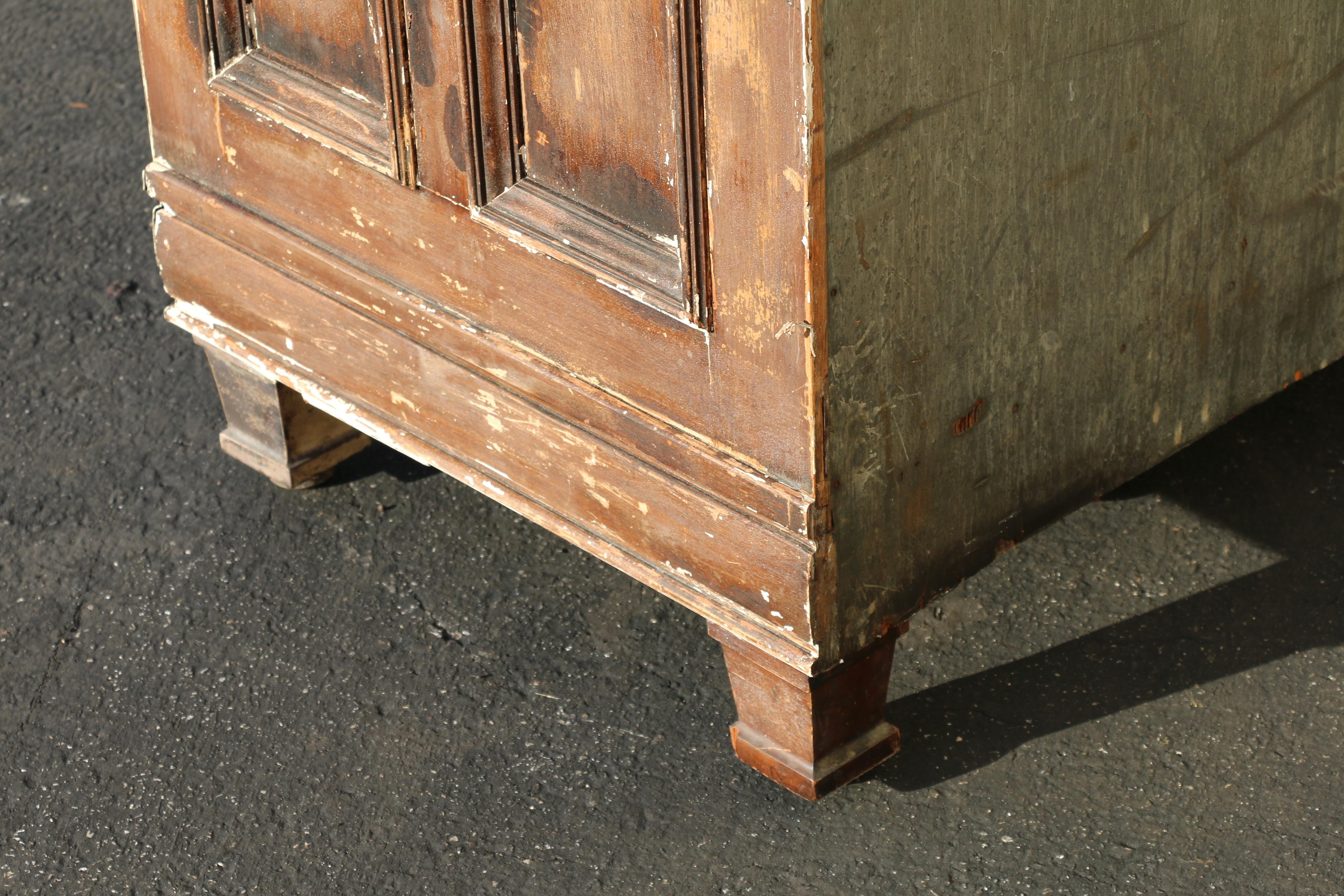 Antique Mirror, mobile da esposizione in legno rustico degli anni '40 con specchio interno in vendita 13