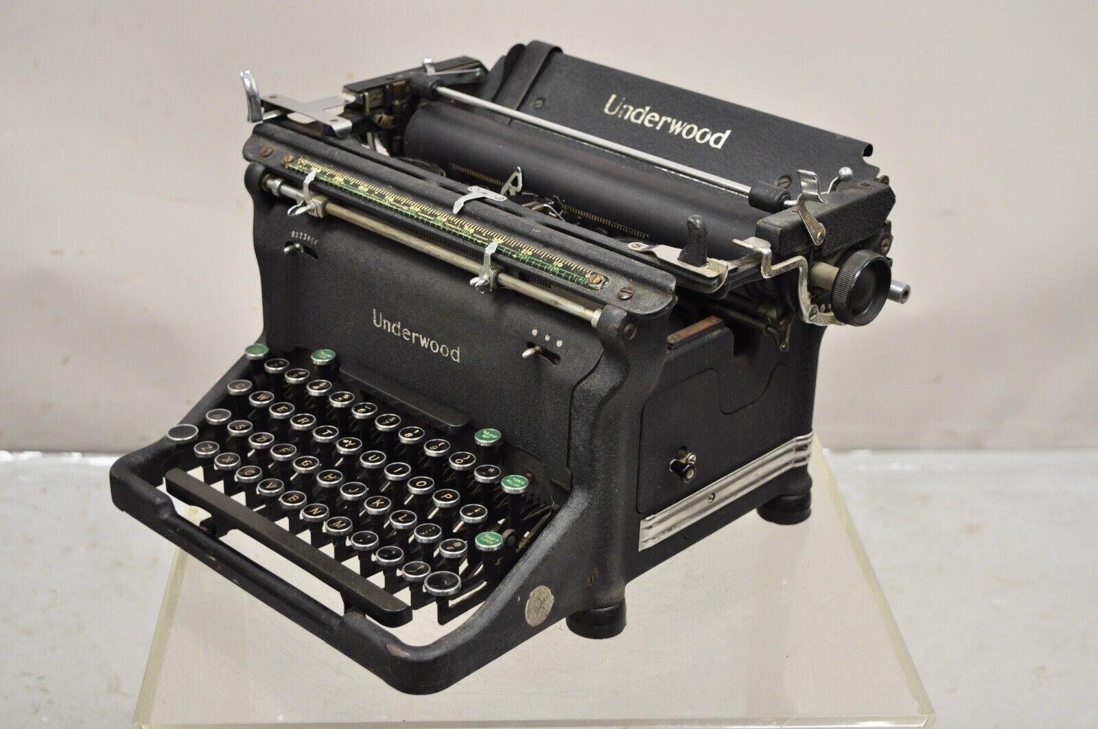 Art Deco Antique 1940s Underwood Manual Typewriter