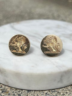 Antique 1950s Grogan Hand Engraved Heraldic Lion Yellow Gold Round Disc Studs