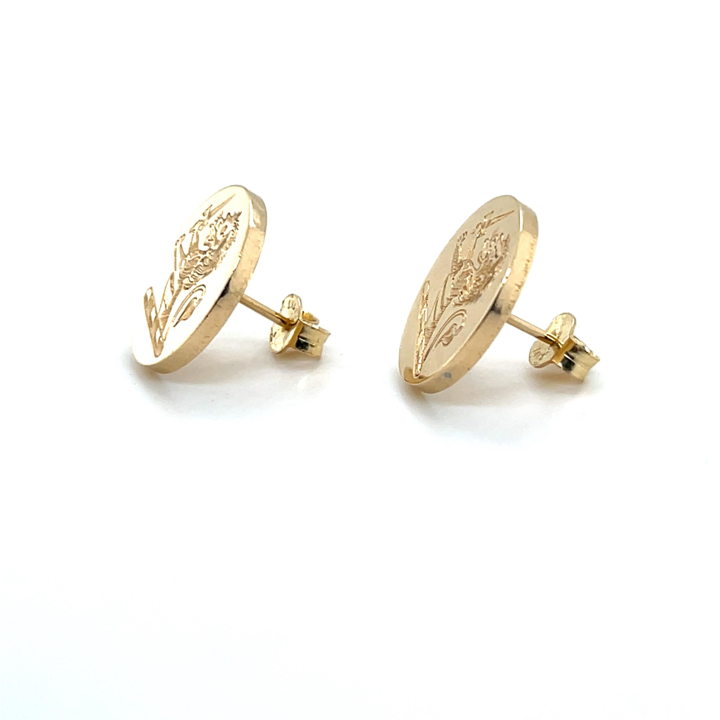 Women's or Men's Antique 1950s Grogan Hand Engraved Heraldic Lion Yellow Gold Round Disc Studs For Sale