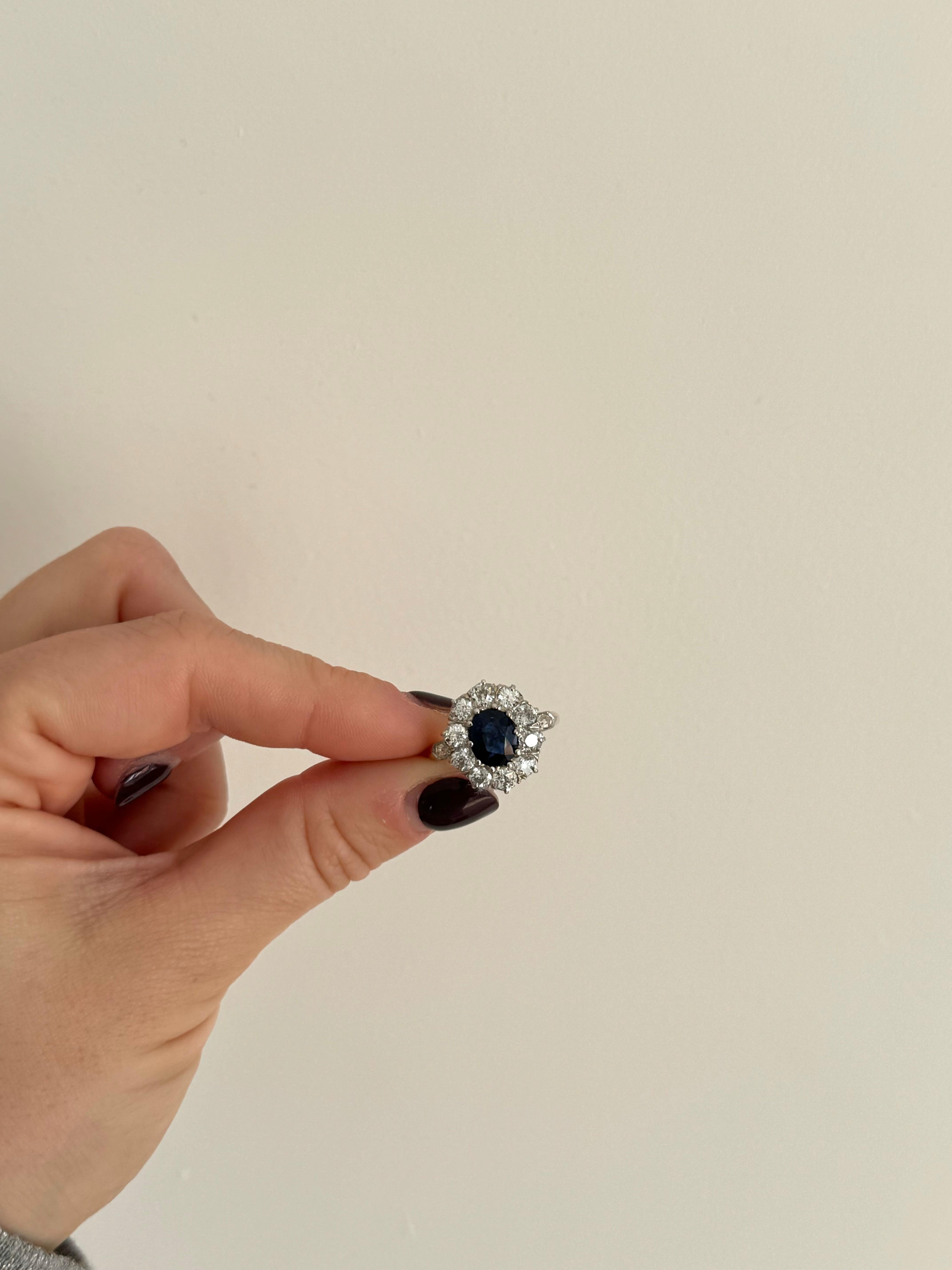 Women's or Men's Antique 1.97 Carats deep blue sapphire and diamond cluster ring  For Sale