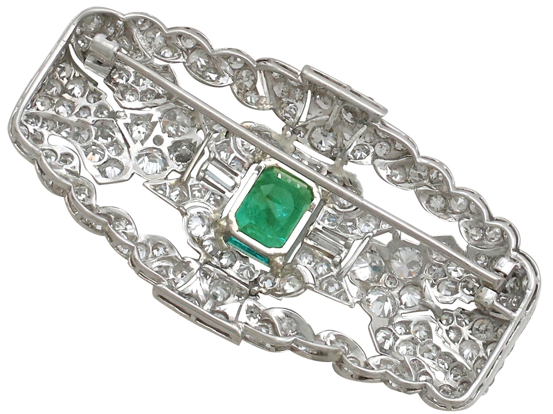 Antique 1.98 Carat Emerald 5.22 Carat Diamond Platinum Brooch In Excellent Condition In Jesmond, Newcastle Upon Tyne