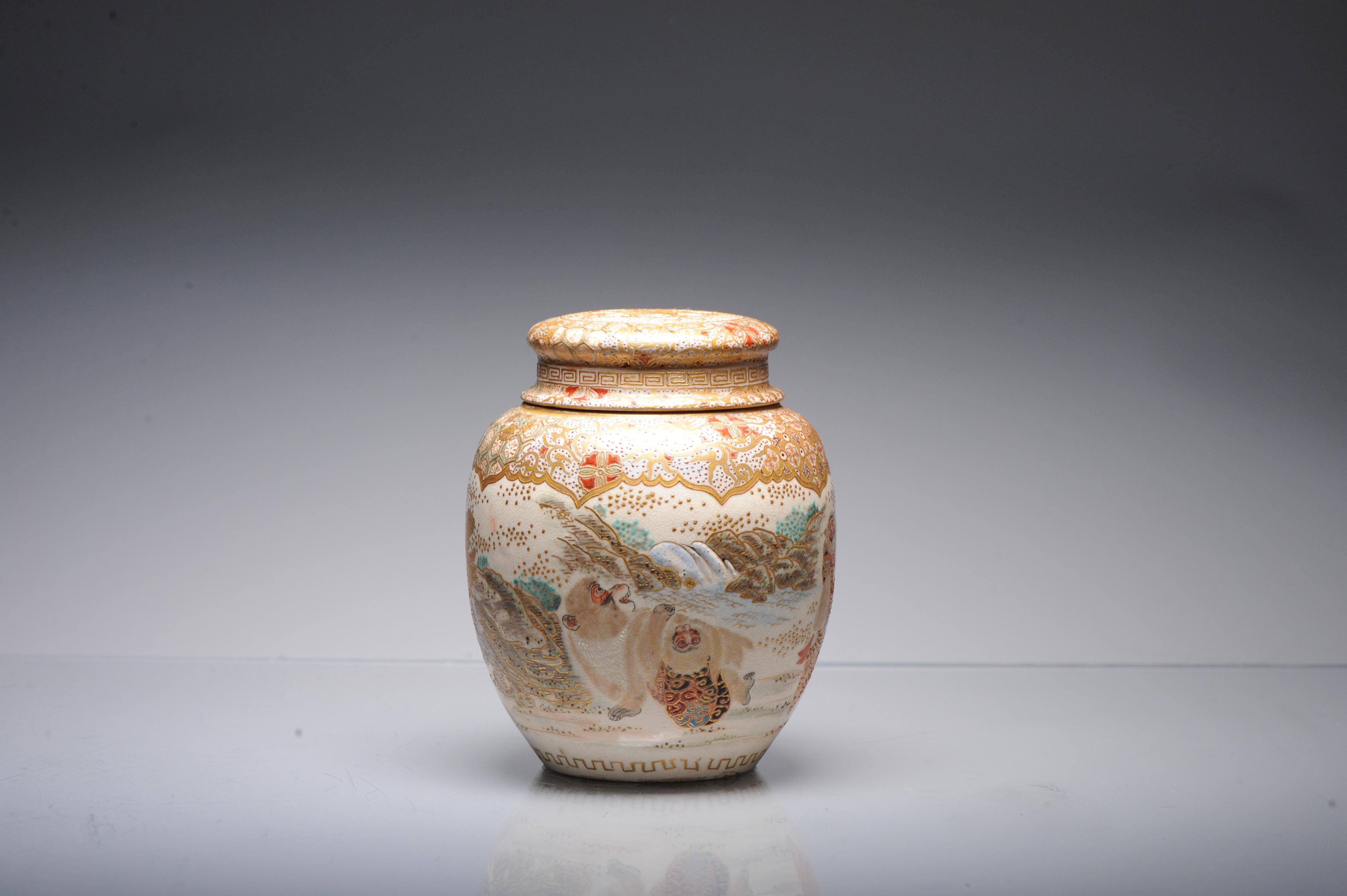 Antique 19 C Japanese Satsuma Monkey Jar with Landscape, Japan In Good Condition For Sale In Amsterdam, Noord Holland