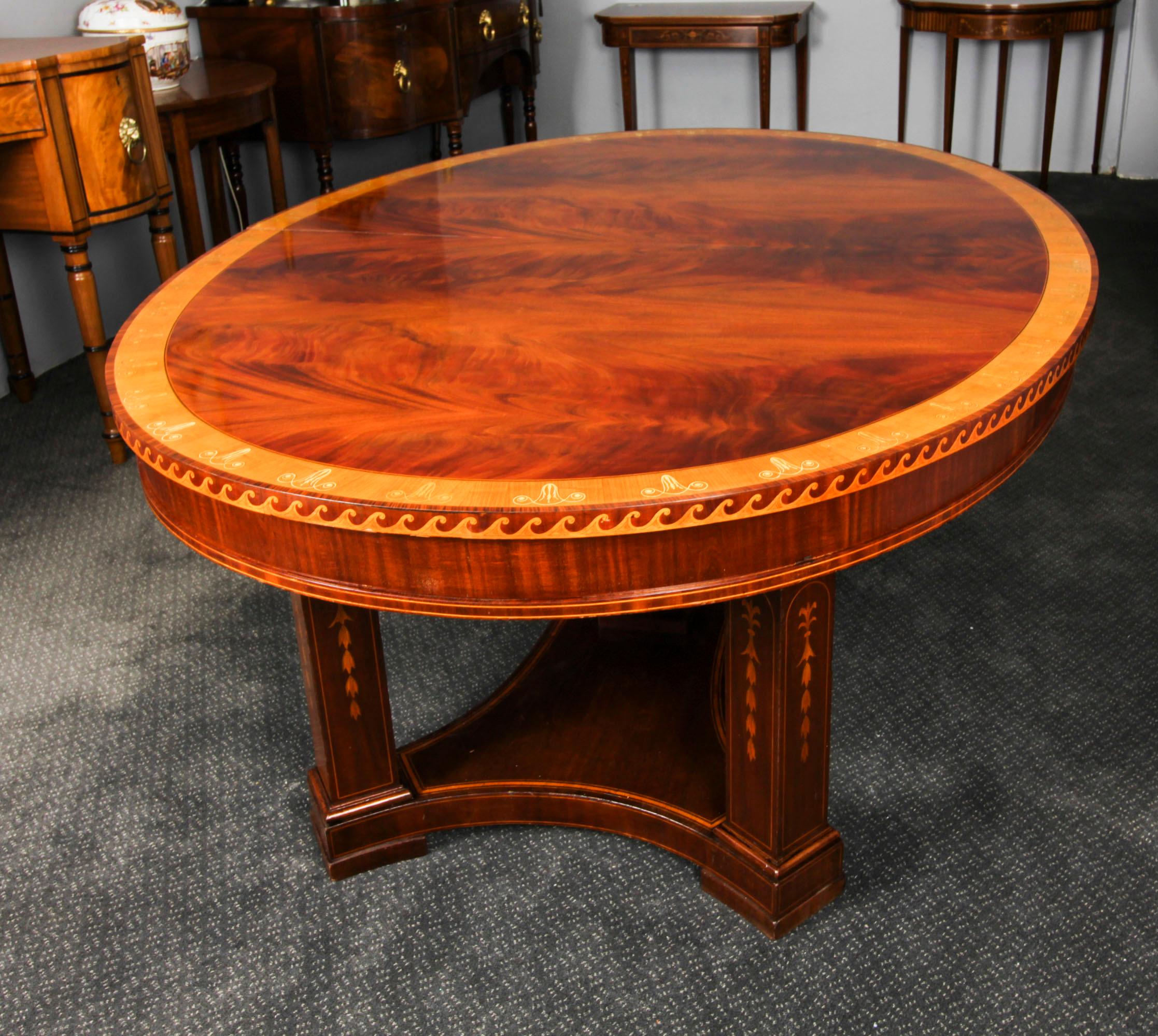 Antigua Mesa de Comedor Extensible Ovalada de 19 pies c.1880 y 20 Sillas de Comedor 4