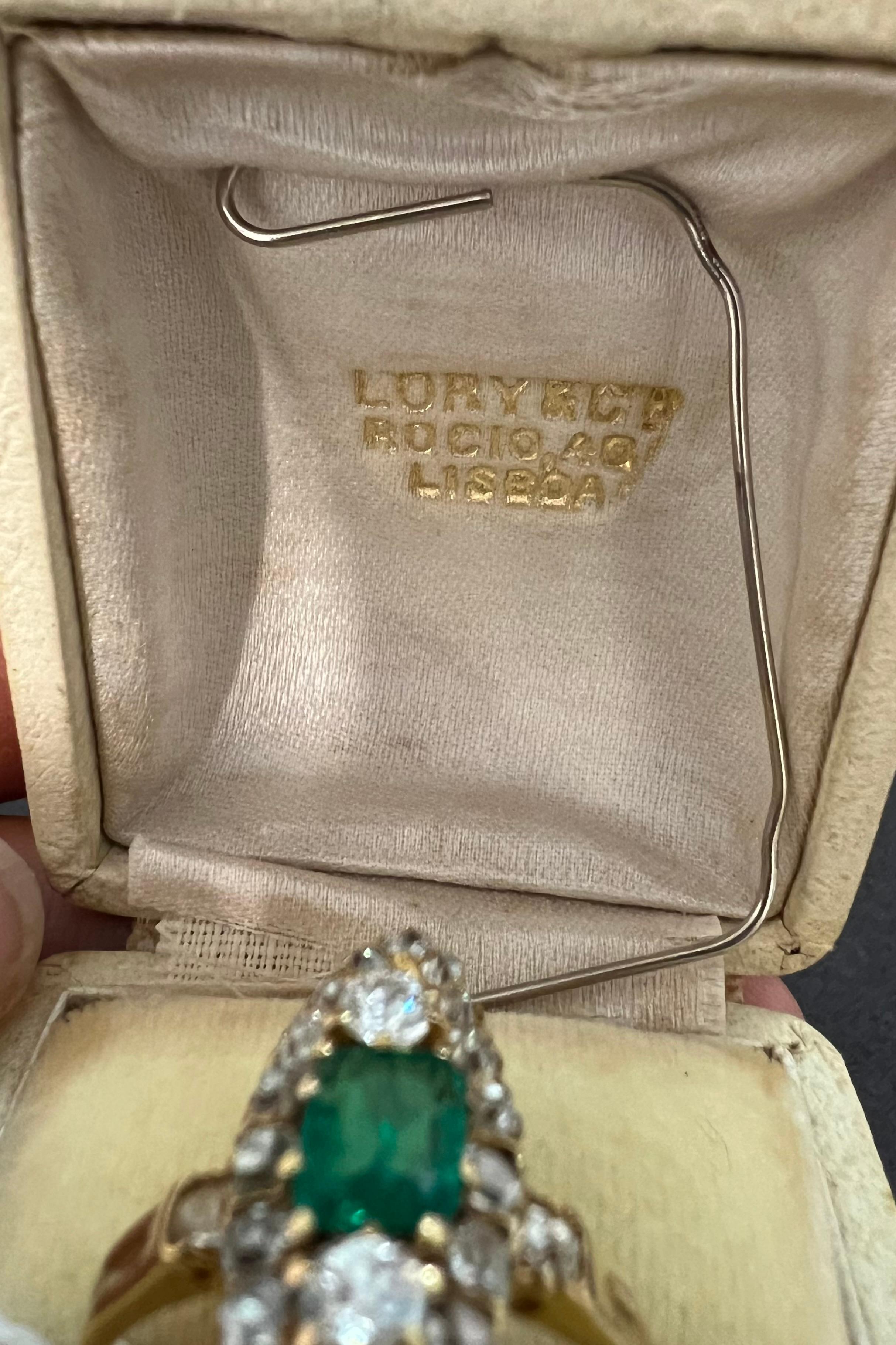 Anello antico in oro 19k con smeraldo e diamanti taglio antico a navette In condizioni buone in vendita a Amsterdam, NL