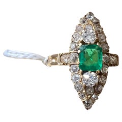 Antiker 19k Gold Smaragd und Altschliff Diamant Navette Ring