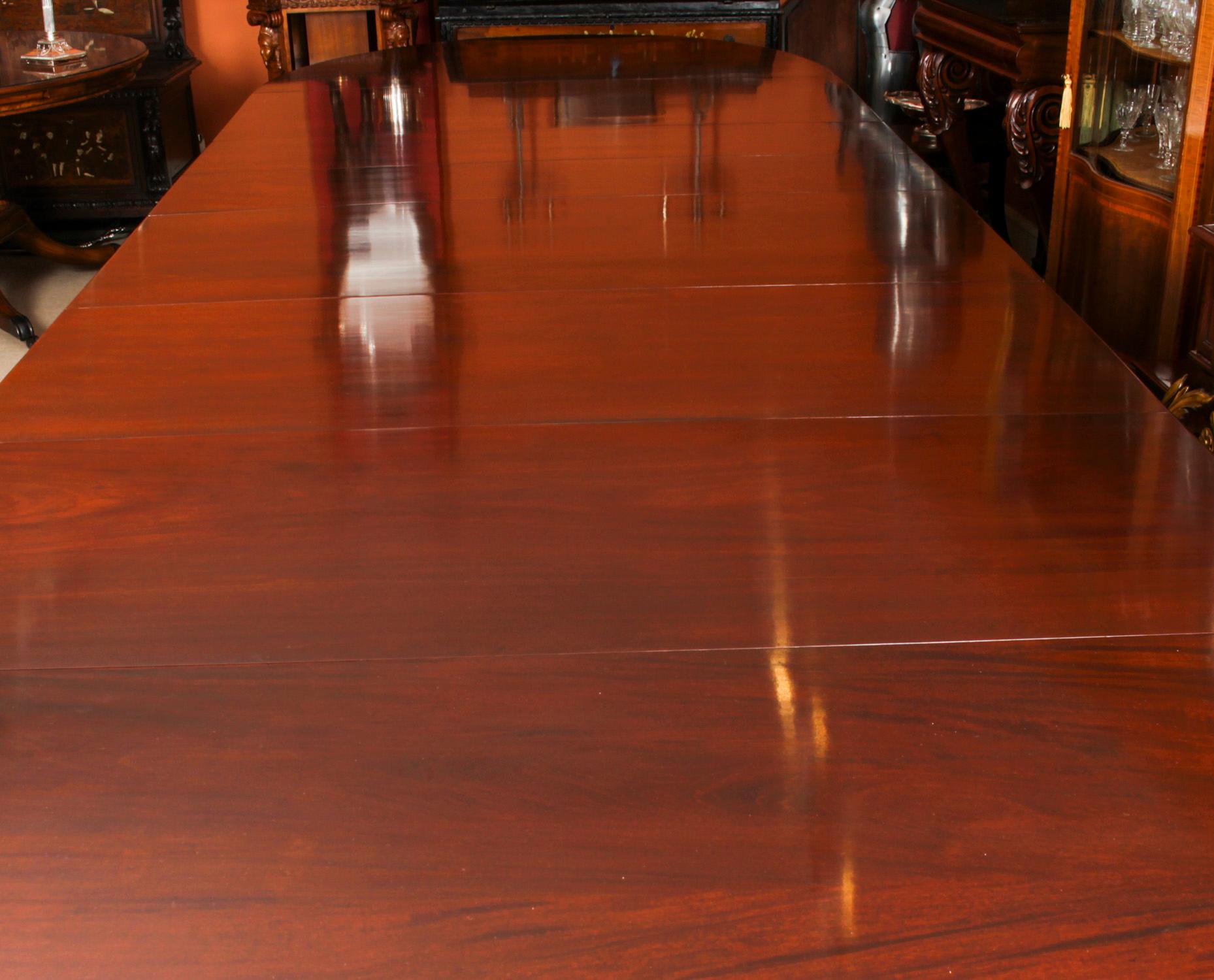 Antique 19th C 16ft Flame Mahogany Extending Dining Table & 16 chairs 6