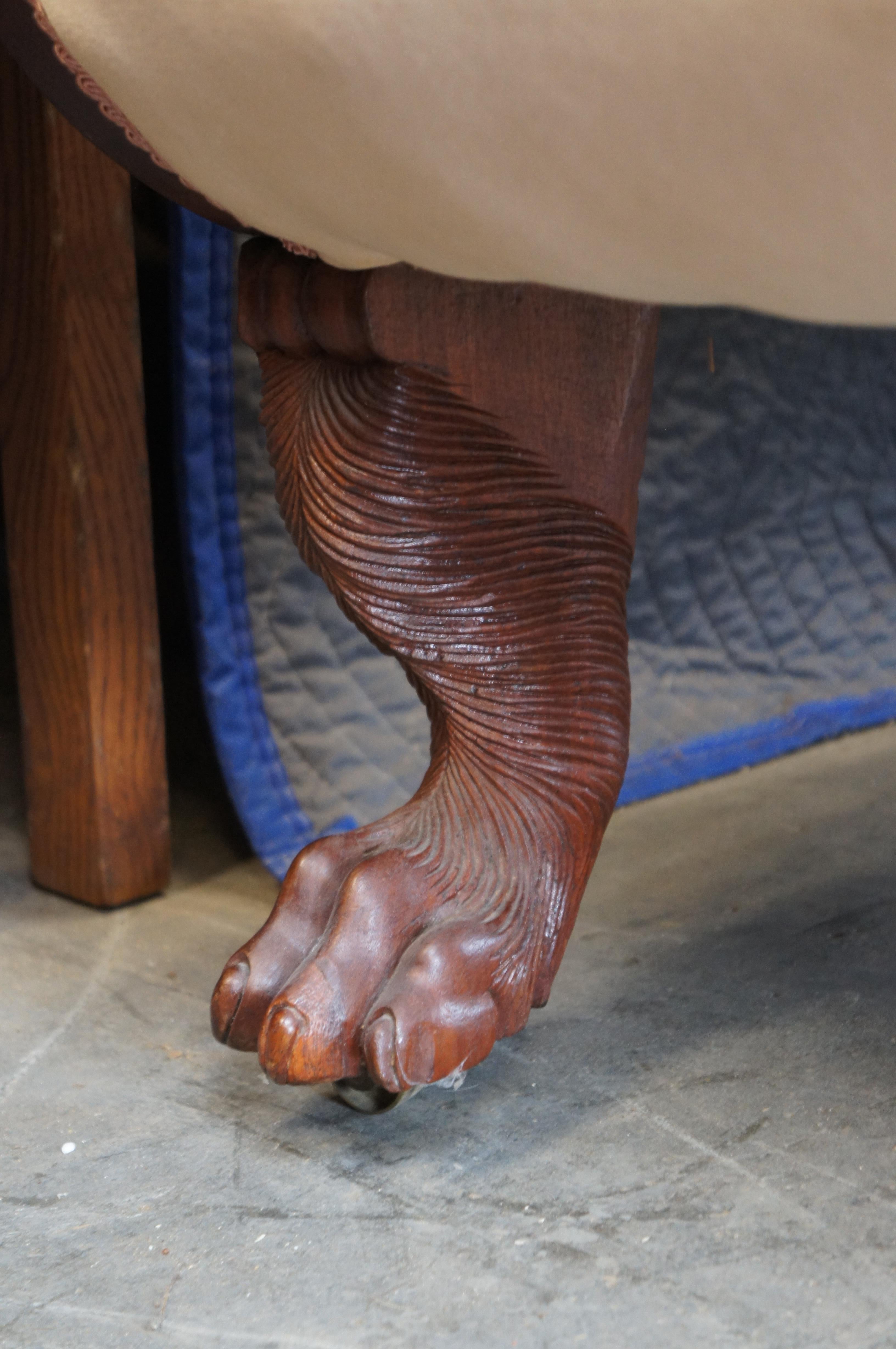 Ancien canapé de salon Empire américain du 19ème siècle en acajou flammé à pieds griffes 85 po. en vente 7