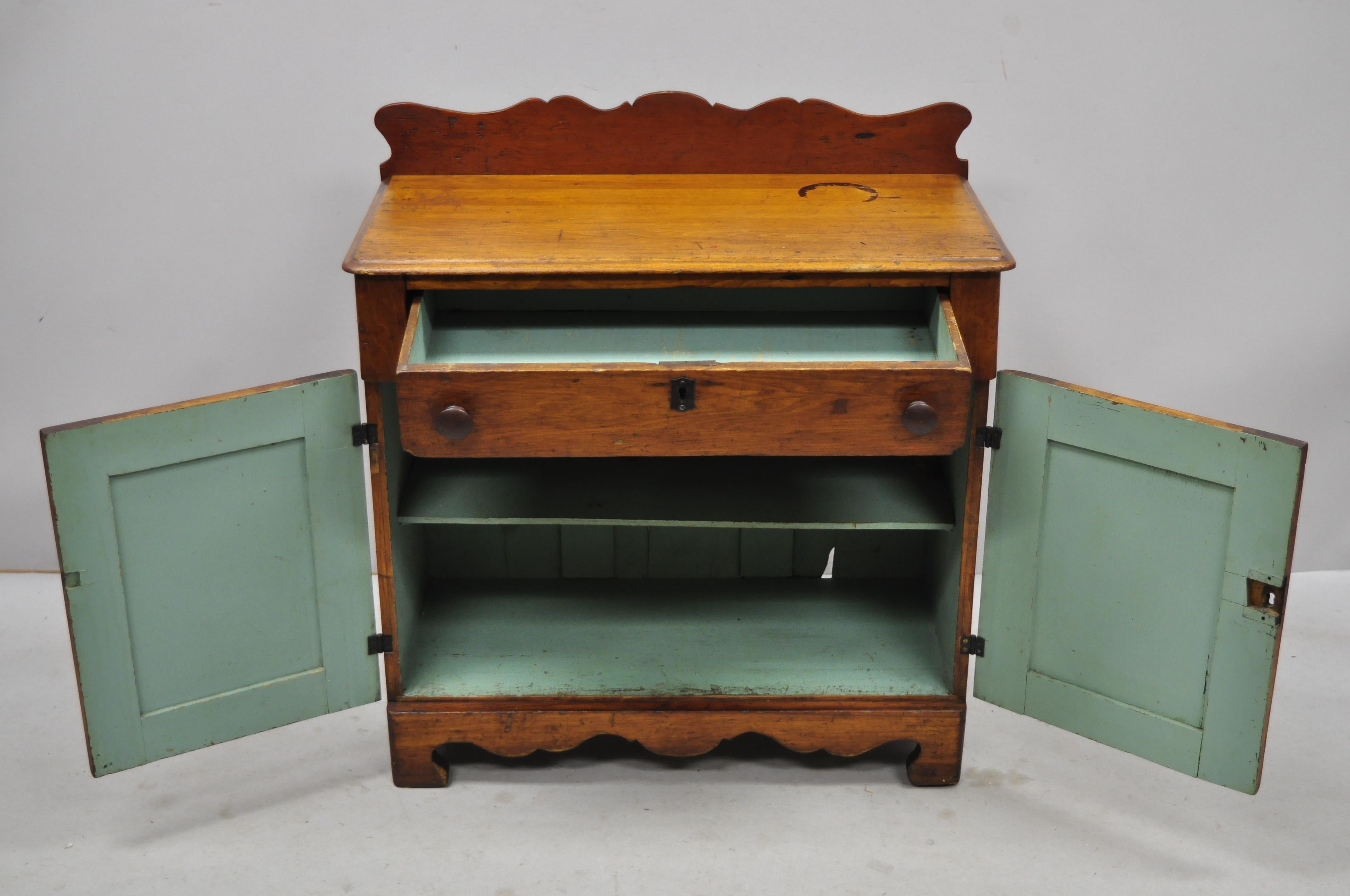 Antique 19th Century American Primitive Chestnut Washstand Nightstand Work Table 5