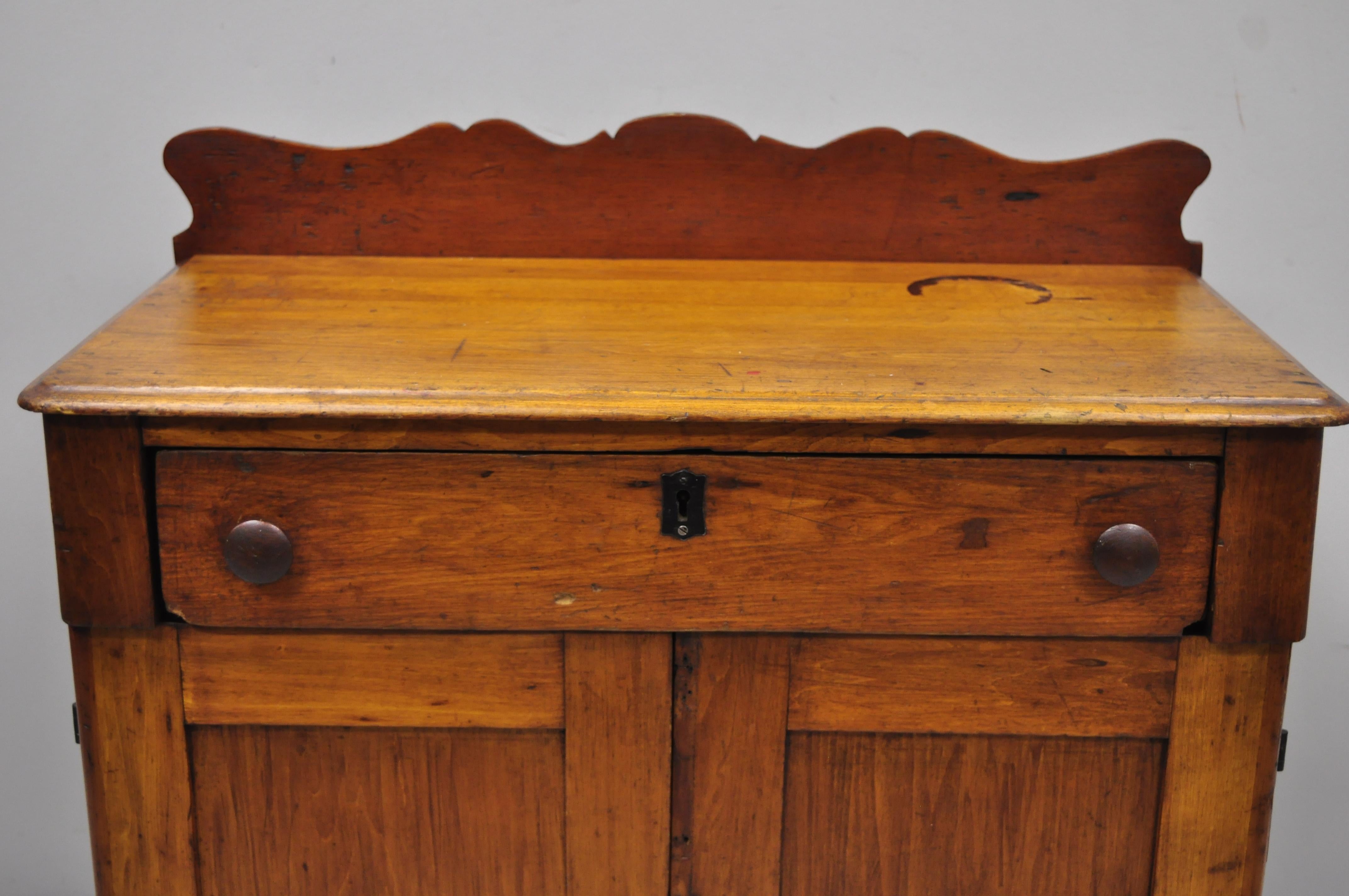 North American Antique 19th Century American Primitive Chestnut Washstand Nightstand Work Table