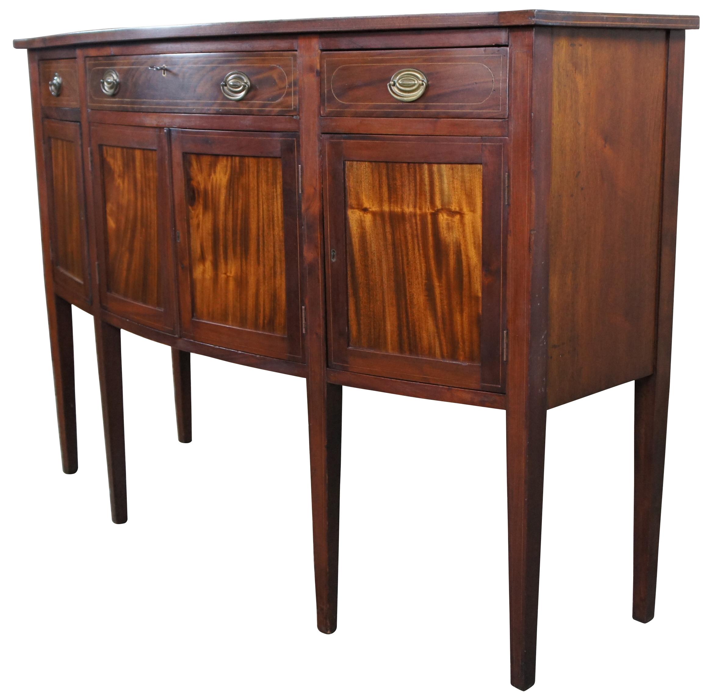 Antique 19th C. American Sheraton Bowfront Mahogany Buffet Sideboard Console In Good Condition In Dayton, OH