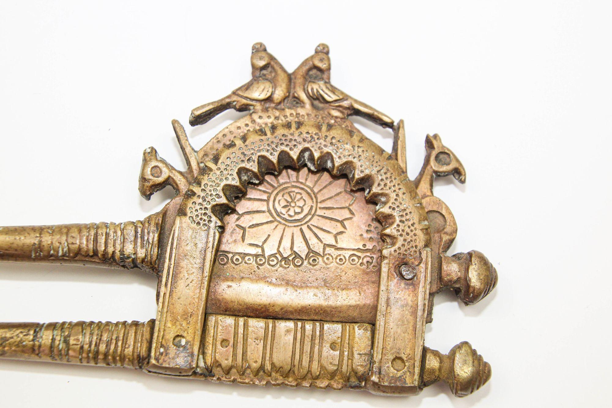 Antique 19th C. Brass Betel Nut Cutter from India Collectible Asian Artifact In Good Condition For Sale In North Hollywood, CA