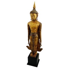 Antica statua di Buddha Mandalay della Birmania del 19° secolo con C.C.