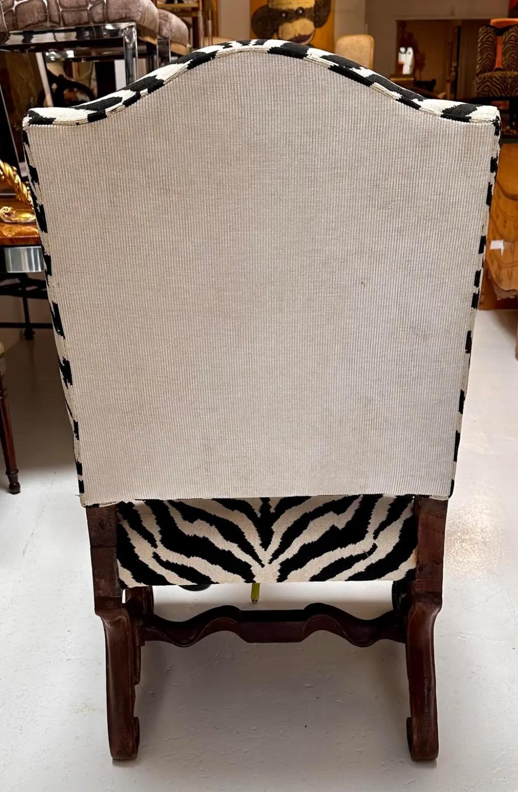 Antique 19th C Carved Walnut Os De Mouton Throne Chair W Zebra Velvet For Sale 1