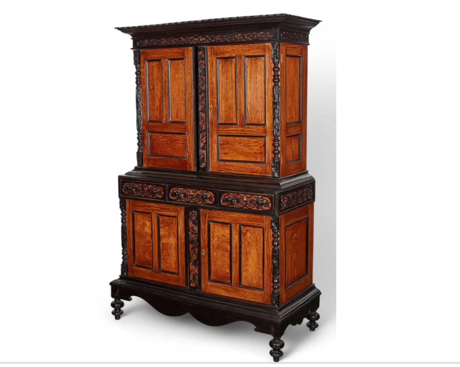 Antique 19th C. British Colonial di Ceylon in legno satinato ed ebano.