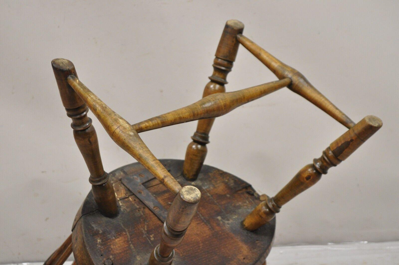 Antique 19th C Chestnut & Oak Wood Primitive Small Bowed Windsor Arm Chair For Sale 5