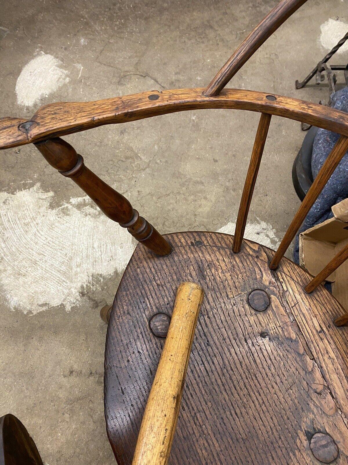 Antique 19th C Chestnut & Oak Wood Primitive Small Bowed Windsor Arm Chair For Sale 1