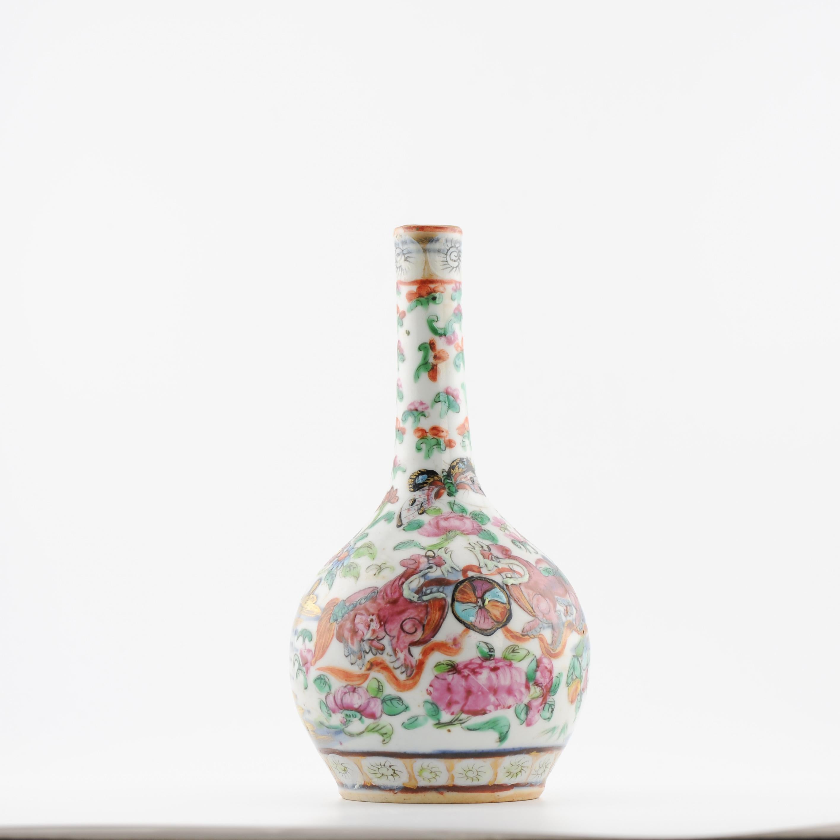Anciennes assiettes figuratives cantonaises en porcelaine chinoise du 19ème siècle Qing Daoguang Bon état - En vente à Amsterdam, Noord Holland