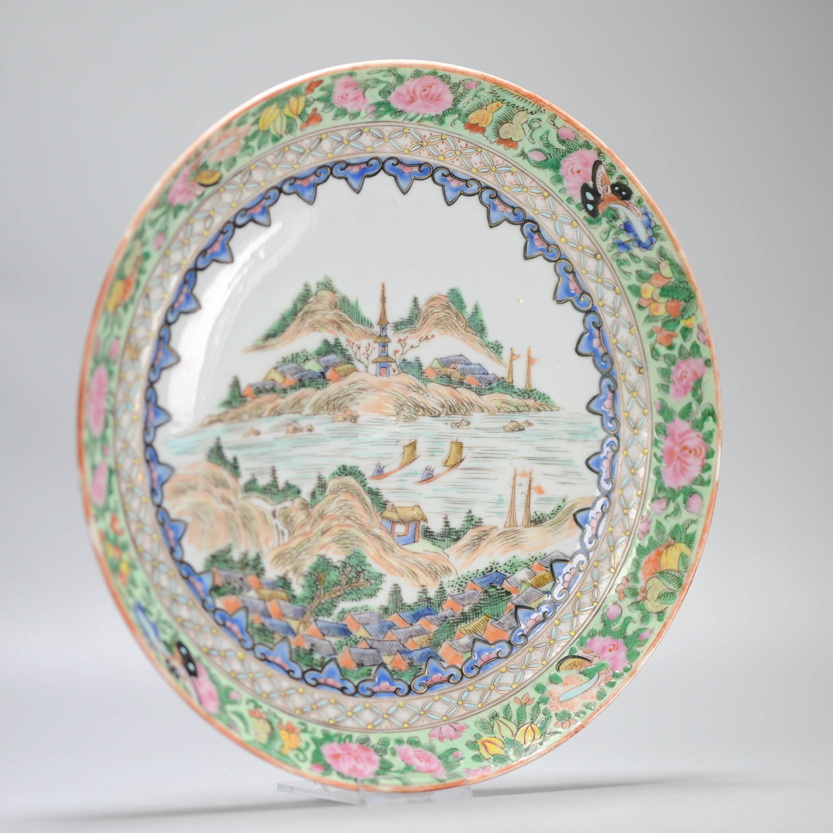 Antico piatto di porcellana cinese del 19° secolo con figure Qing Daoguang in vendita 1