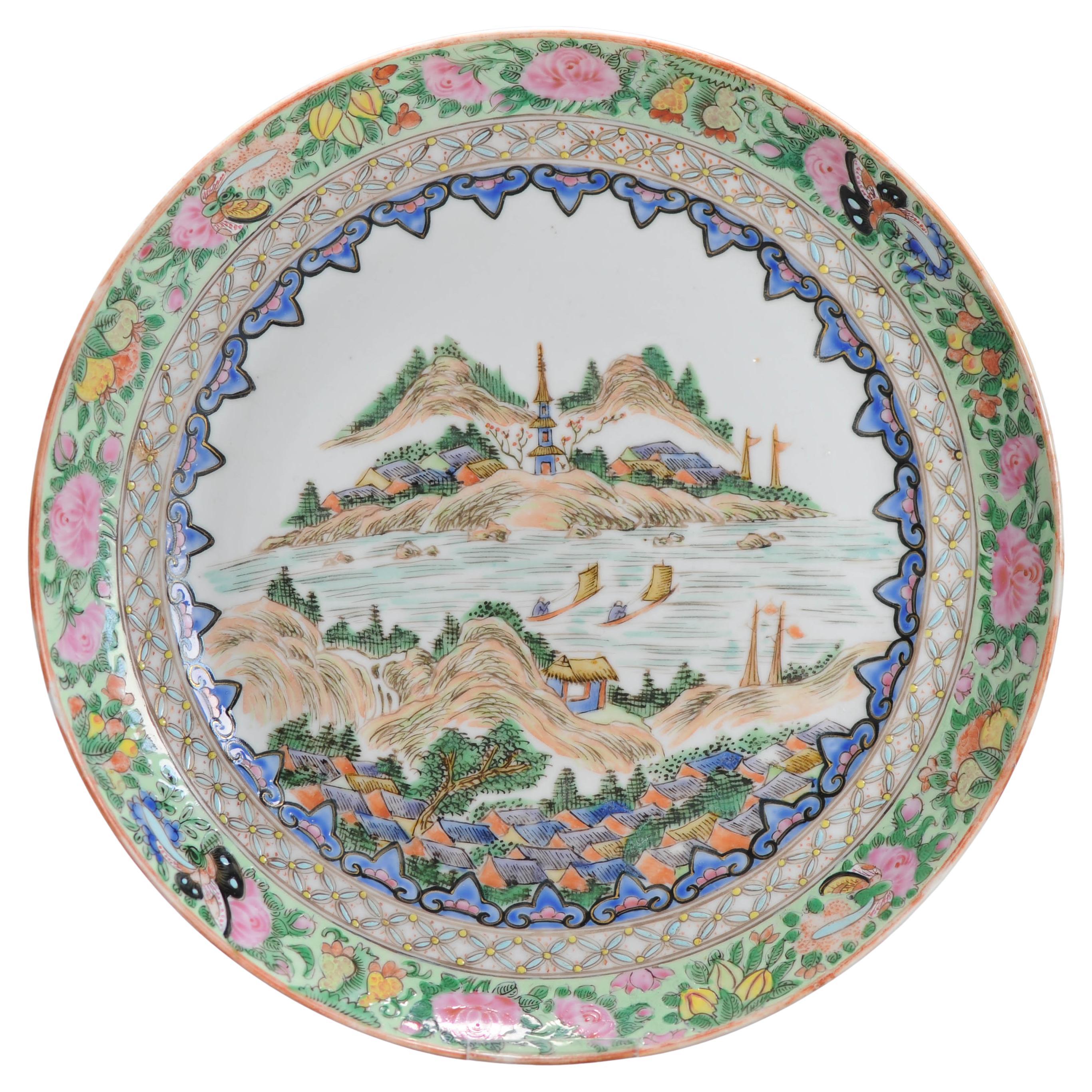 Antico piatto di porcellana cinese del 19° secolo con figure Qing Daoguang