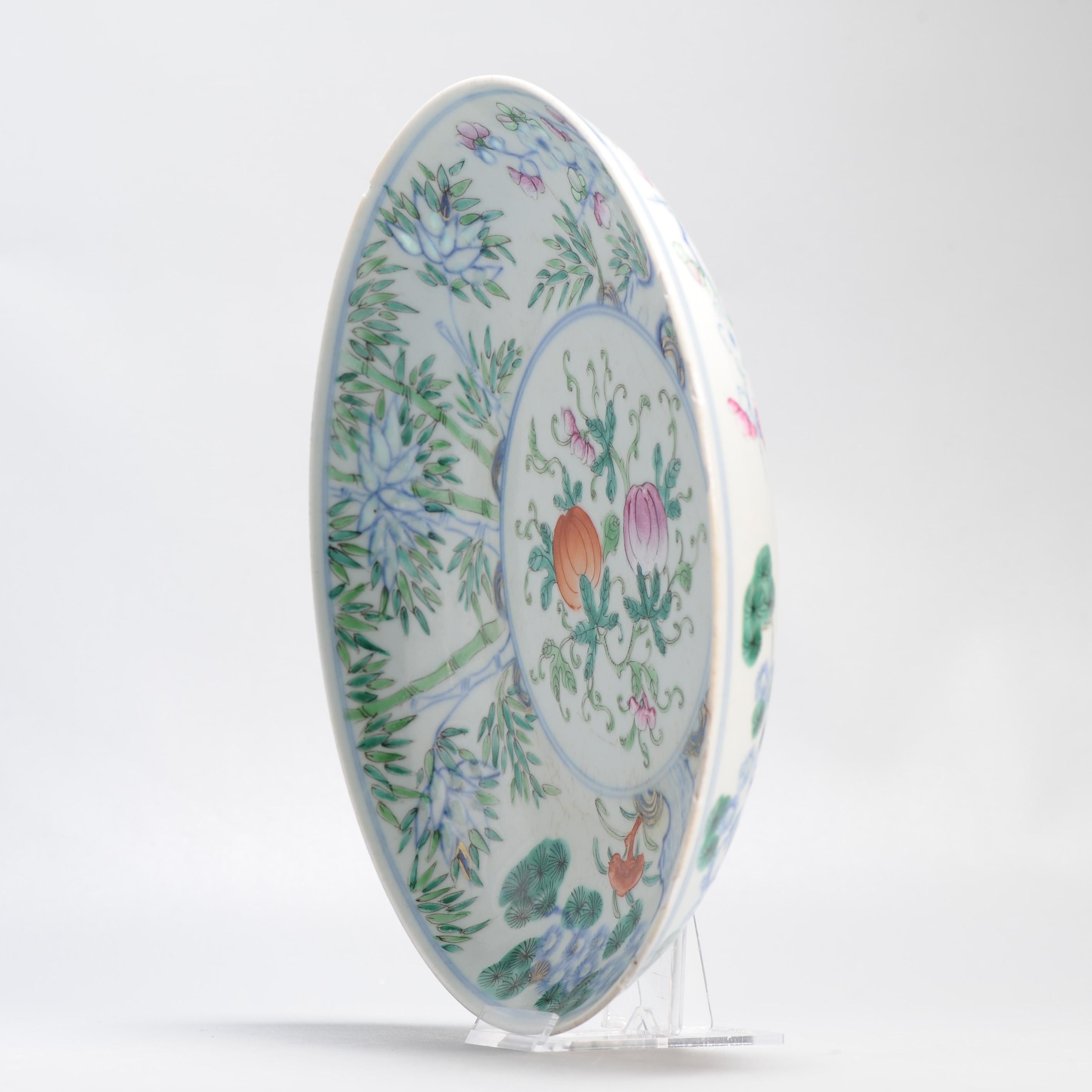 Antique 19th C Chinese Porcelain Doucai decorated Daoguang period dish In Good Condition In Amsterdam, Noord Holland