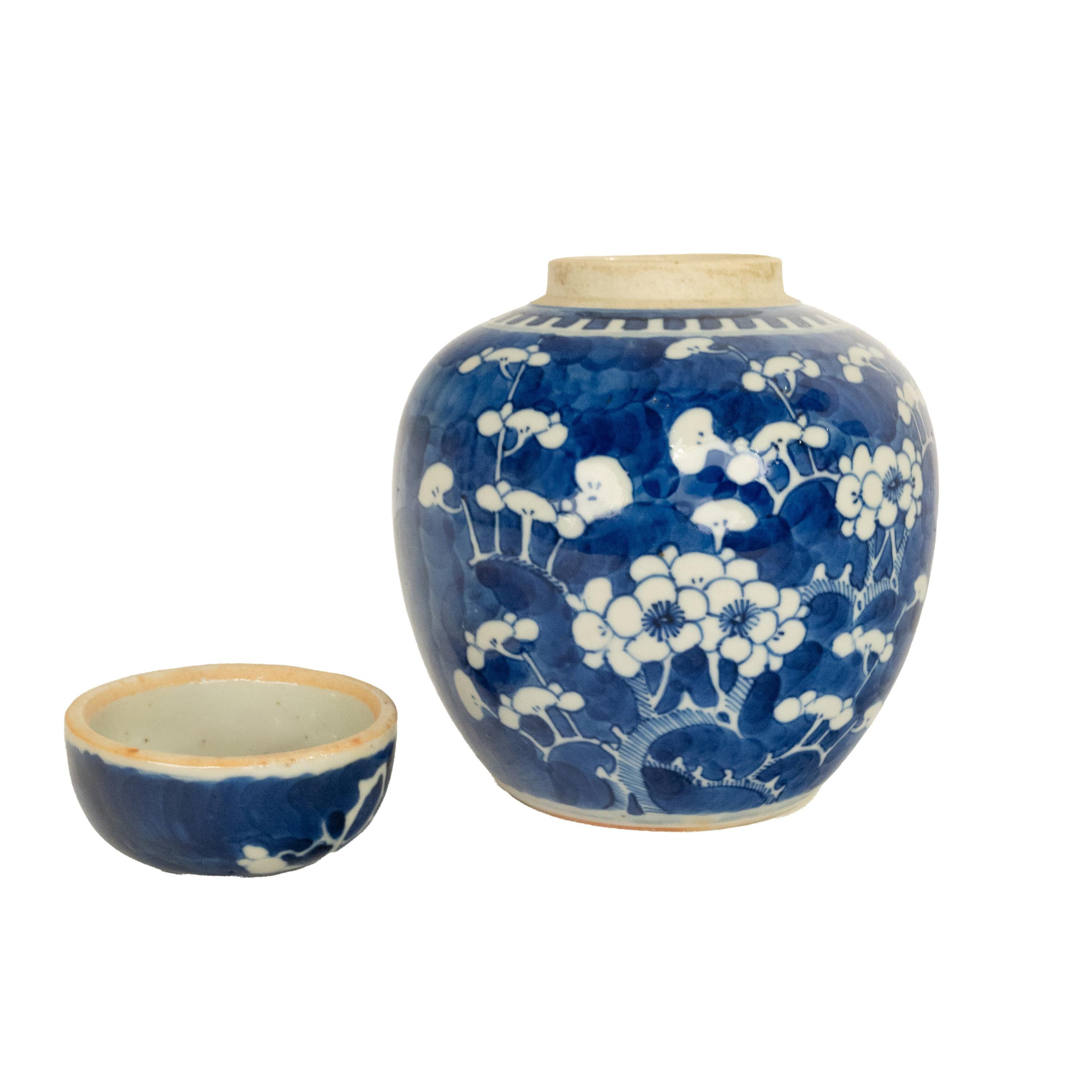 Ancienne jarre de jarre à gingembre bleu et blanc en porcelaine de Qing du 19e siècle, Kangxi 1850 Bon état à Portland, OR