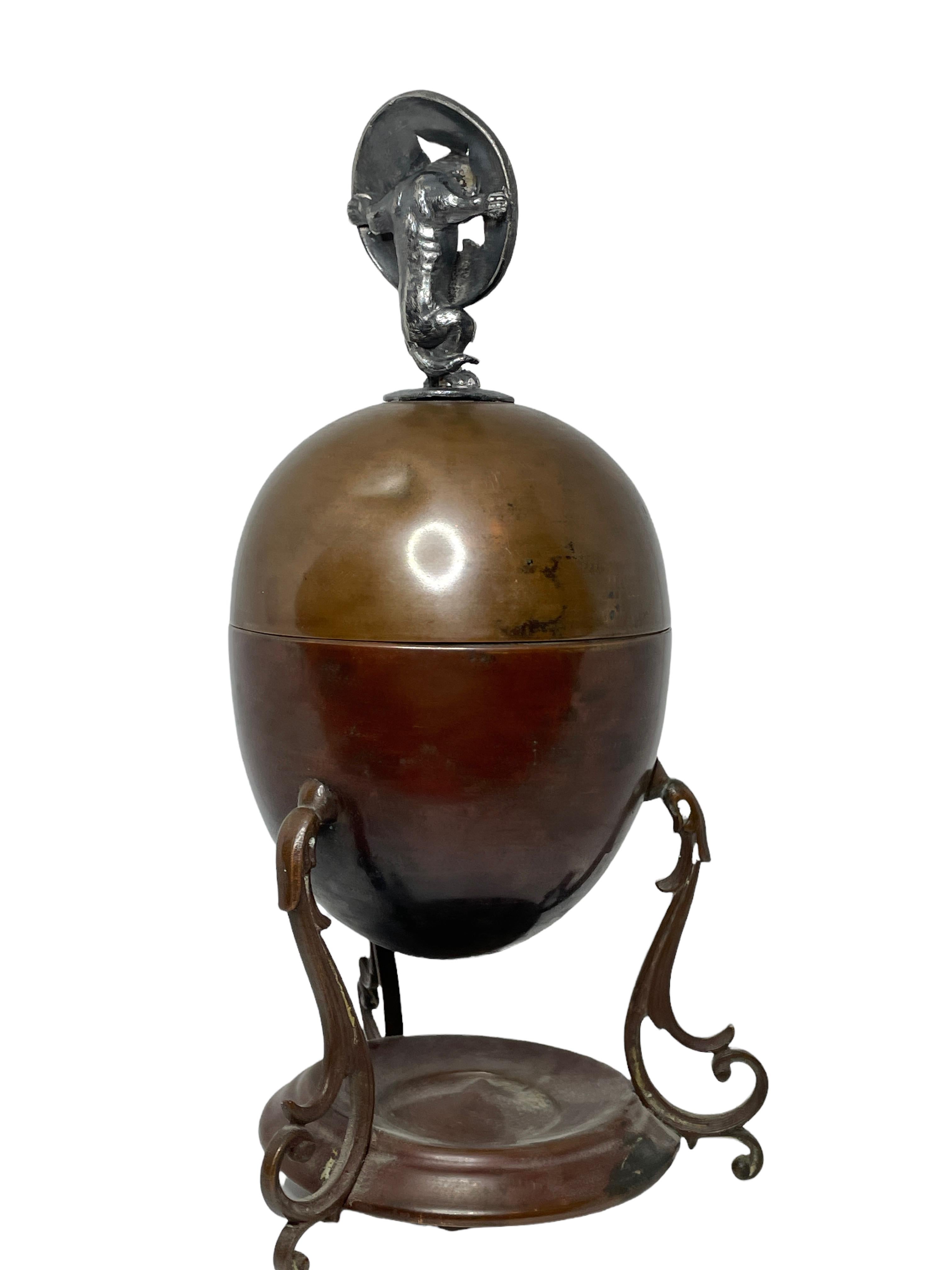 Antique 19th c Copper Egg Coddler Egg boiler with Dog Figure, German In Good Condition In Nuernberg, DE