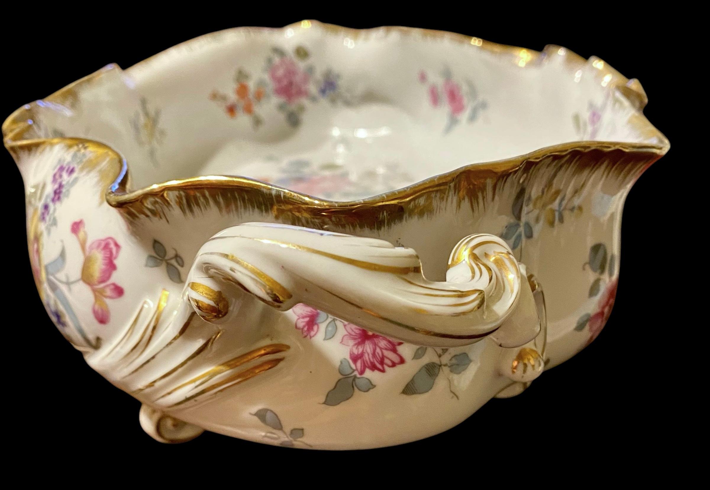 A.I.C. Dresden Porcelain Center Bowl décorations florales et dorées en vente 1
