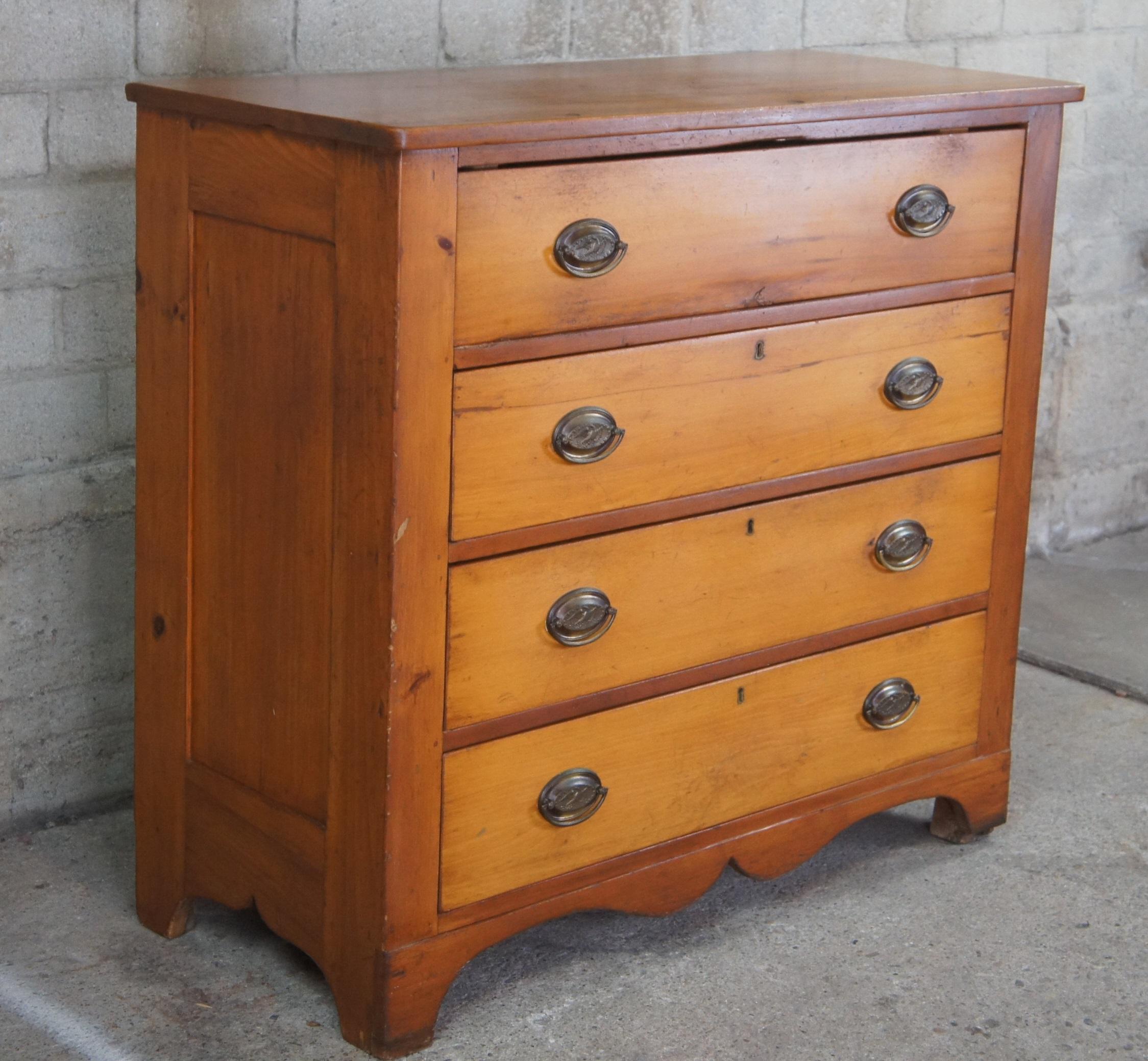 Antique 19th C. Early American Country Pine Chest of Drawers Sheraton Dresser In Good Condition In Dayton, OH