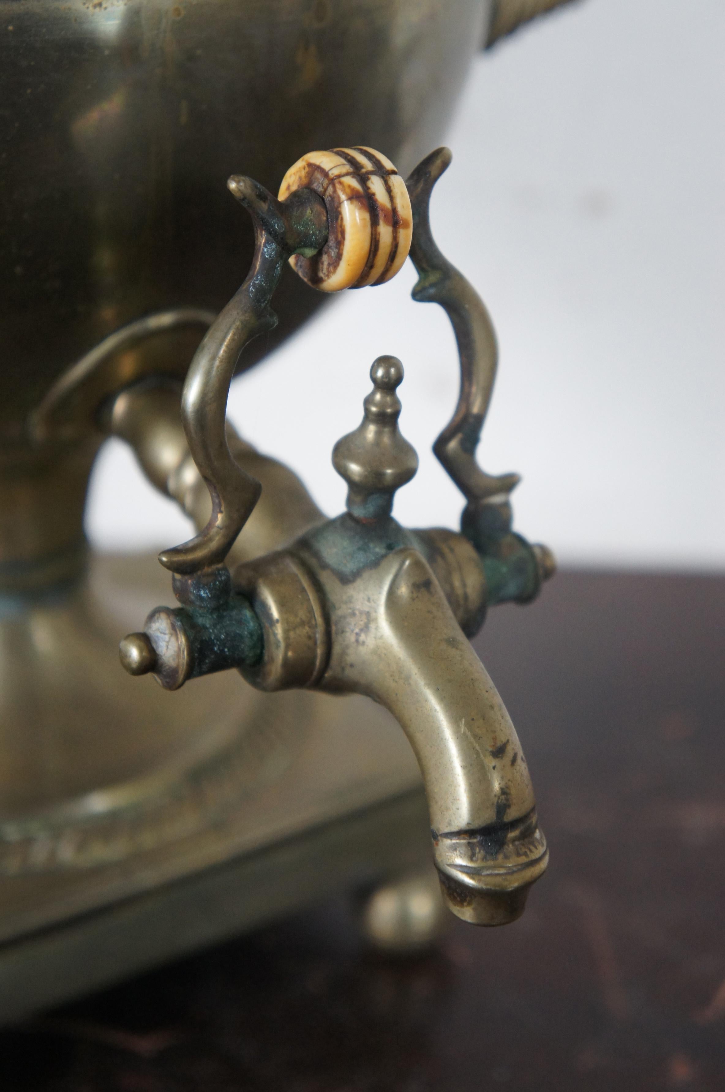 Antique 19th C. English Regency Brass Samovar Coffee Tea Urn Drink Dispenser For Sale 3