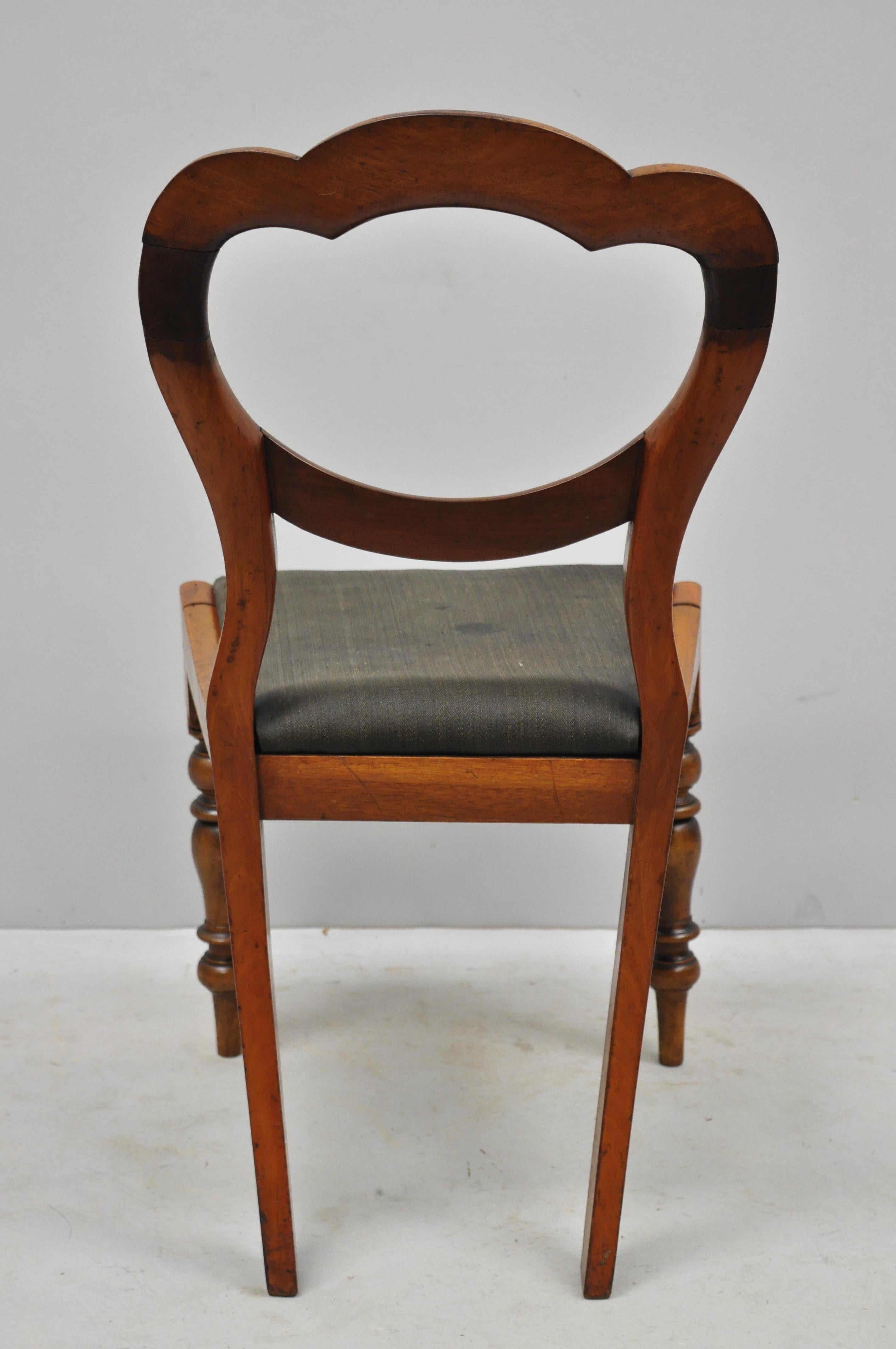 19th Century English Victorian Balloon Back Mahogany Library Side Chair 'A' 4